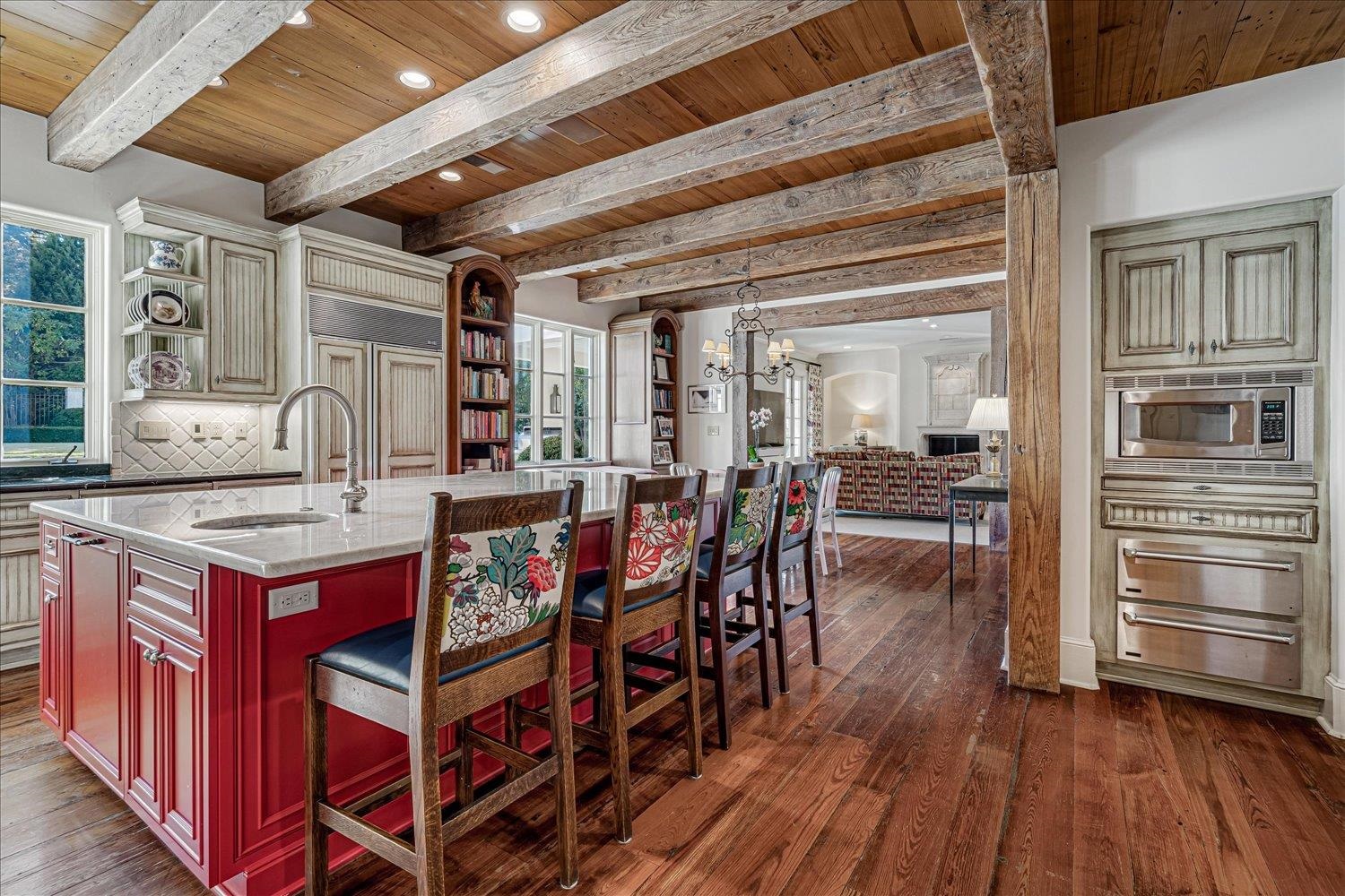 202 CLOISTER GREEN LN