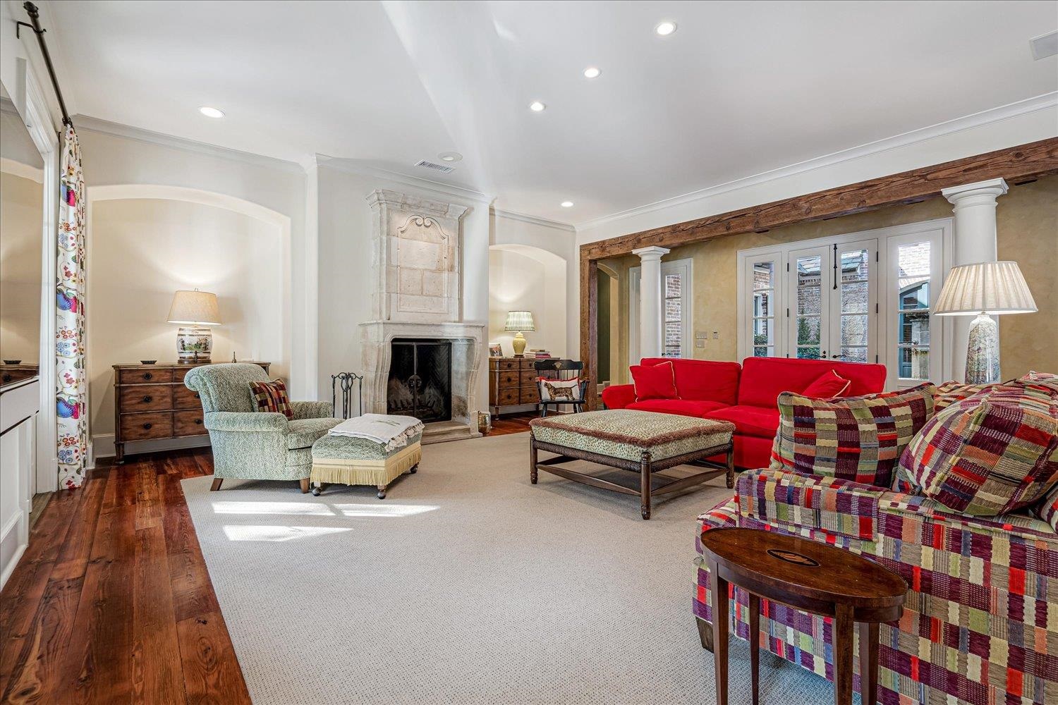 202 CLOISTER GREEN LN