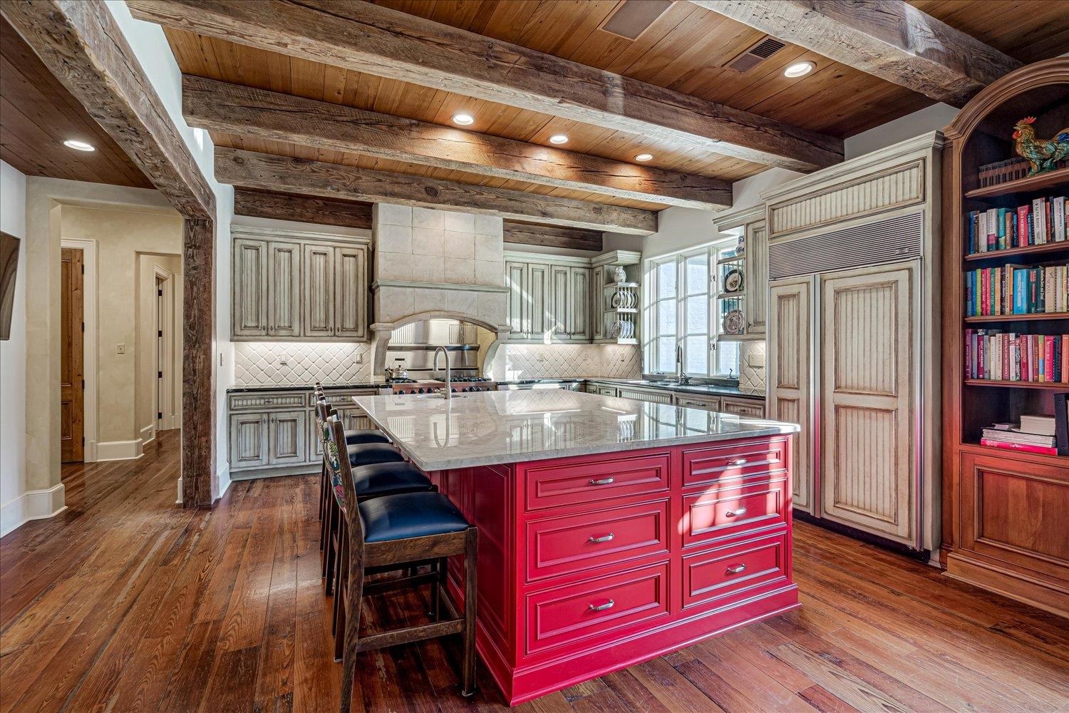 202 CLOISTER GREEN LN