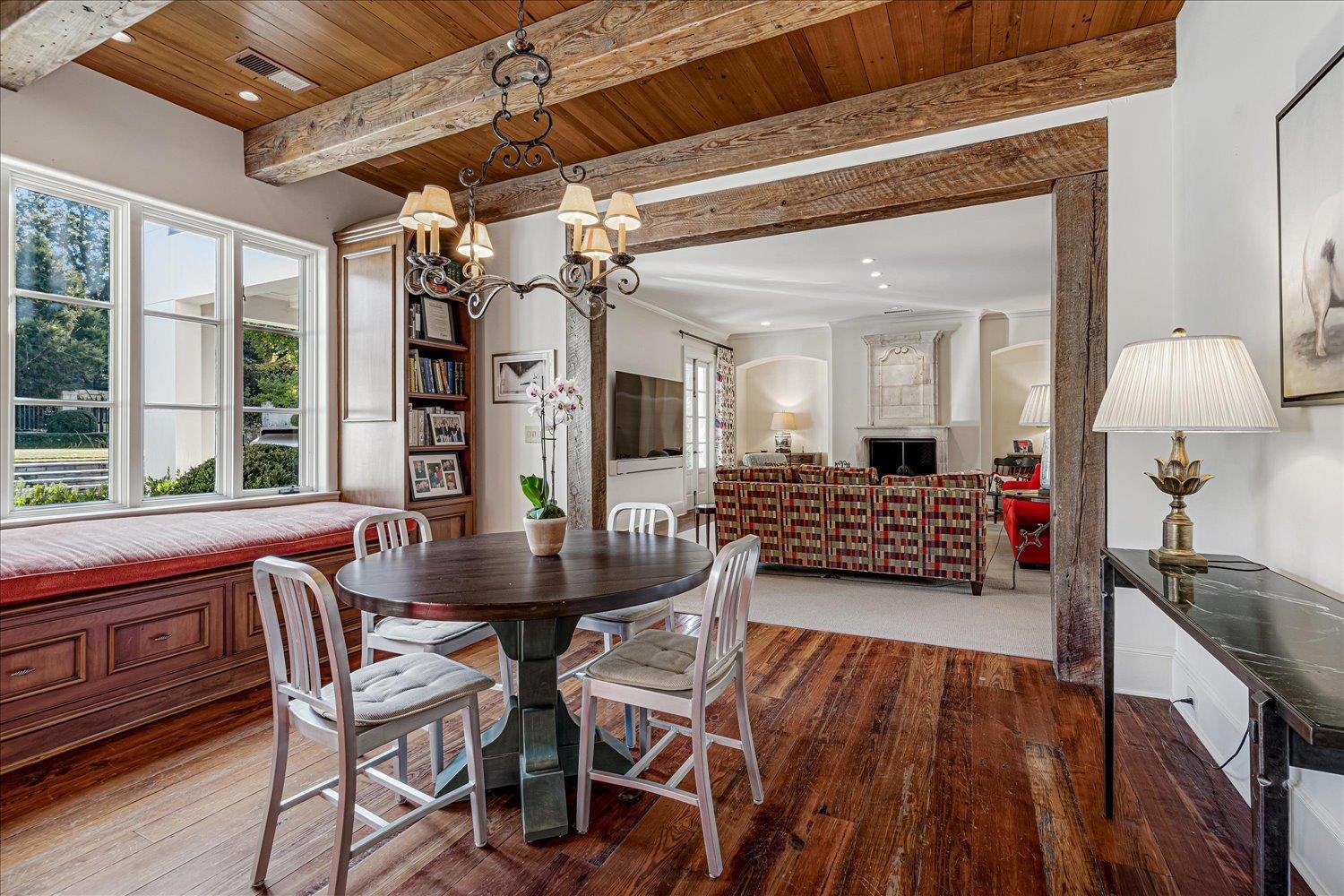 202 CLOISTER GREEN LN