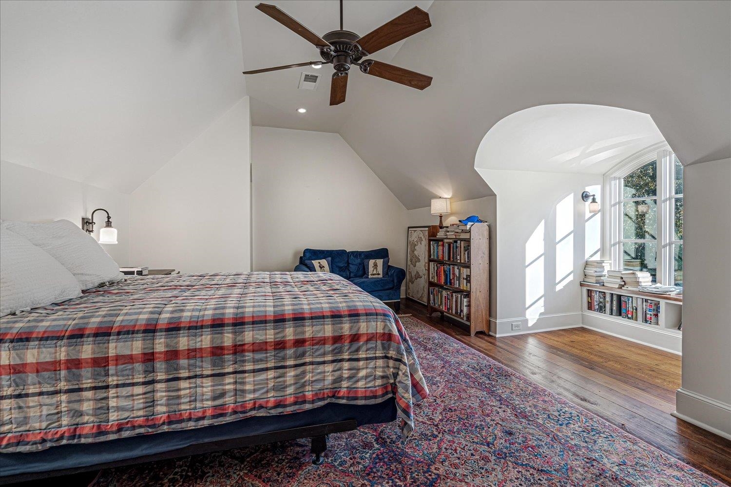 202 CLOISTER GREEN LN