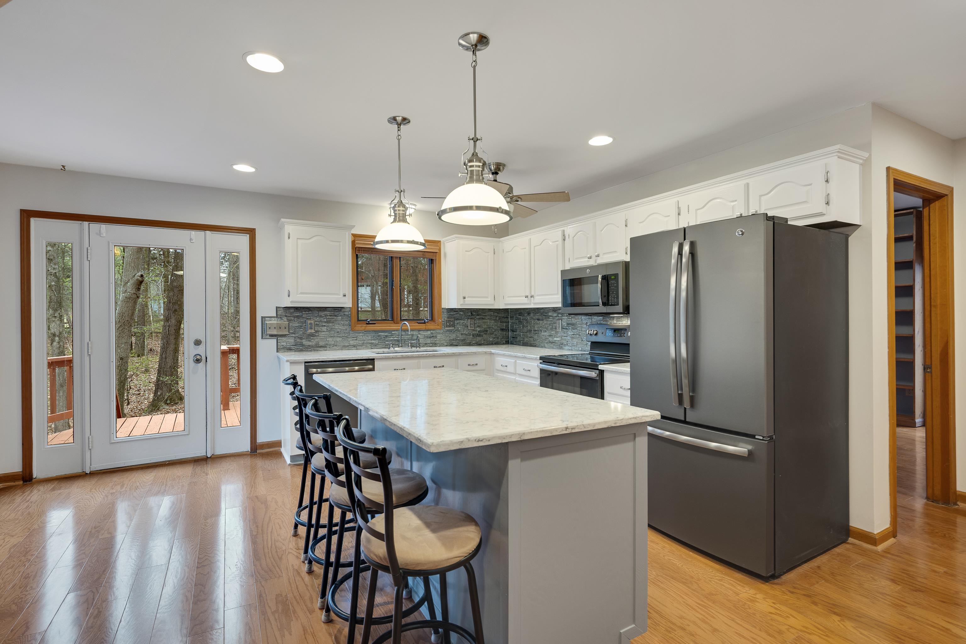 8580 GRAND OAKS CV