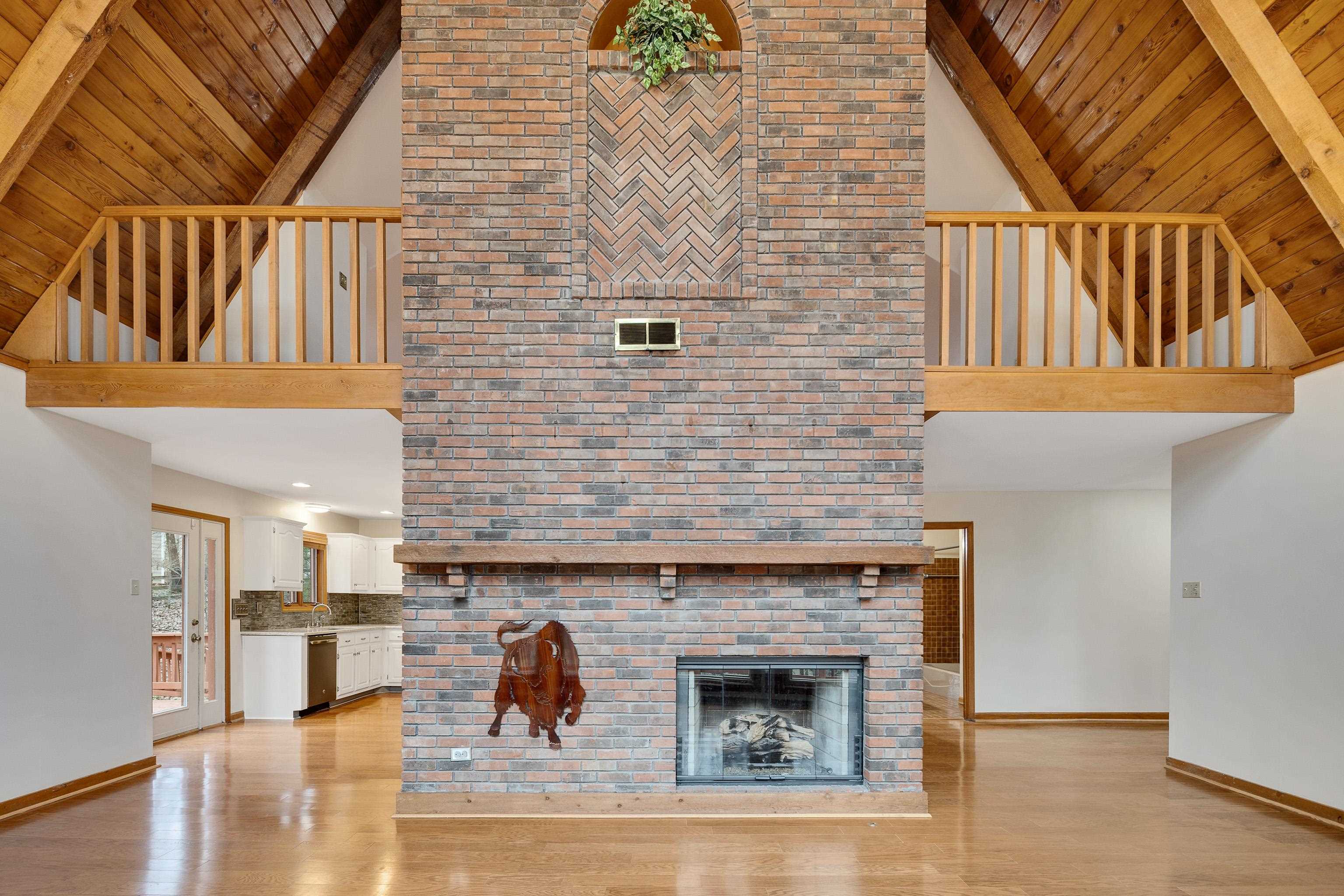 8580 GRAND OAKS CV