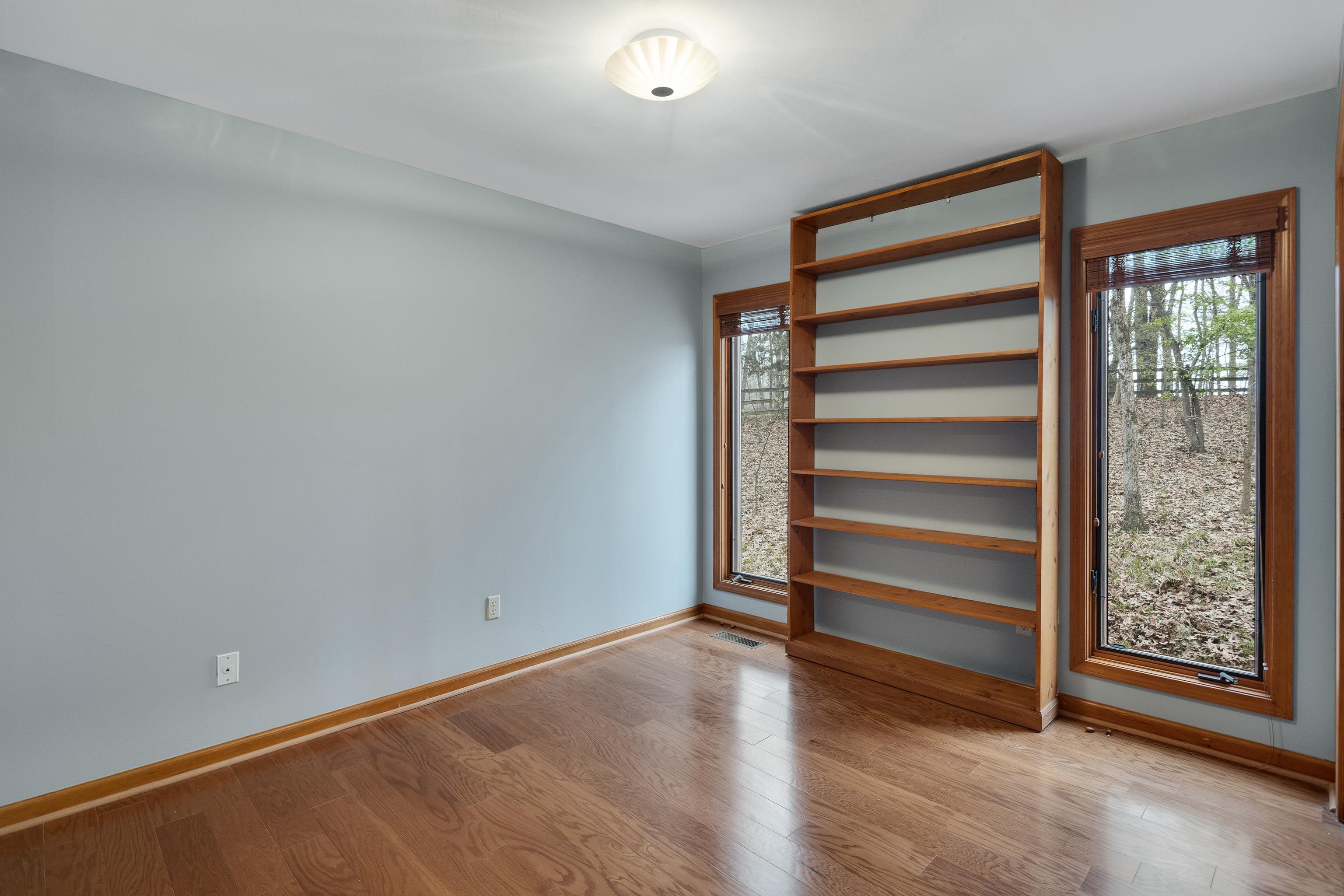 8580 GRAND OAKS CV