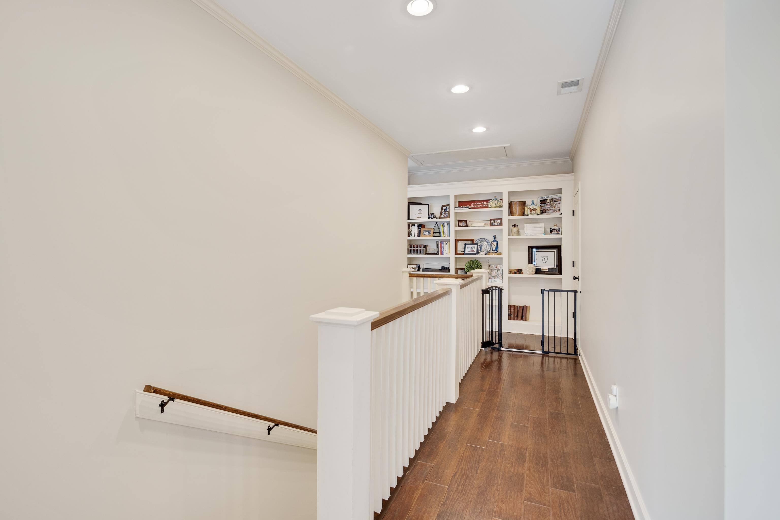439 CHERRY HALL PL
