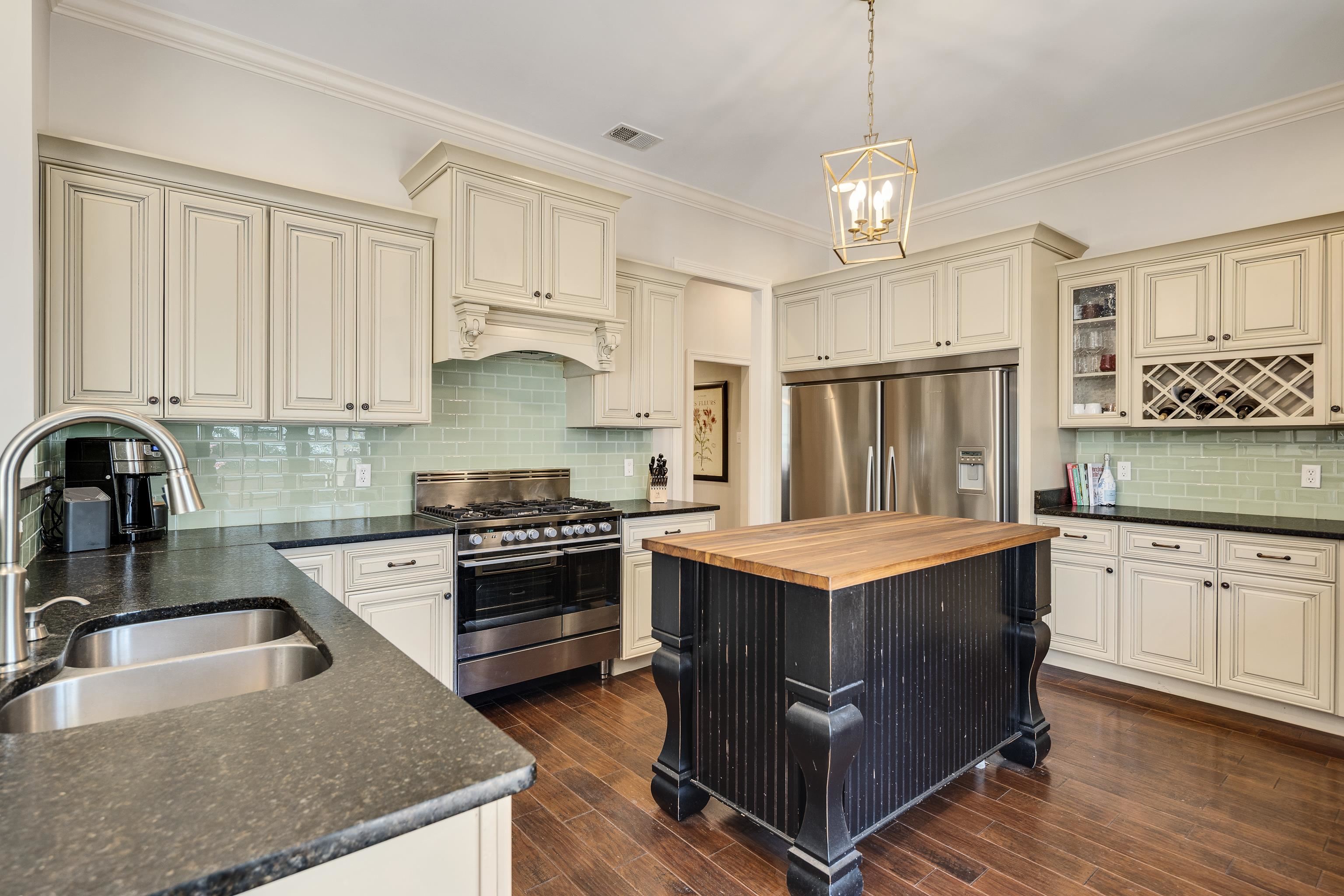 439 CHERRY HALL PL
