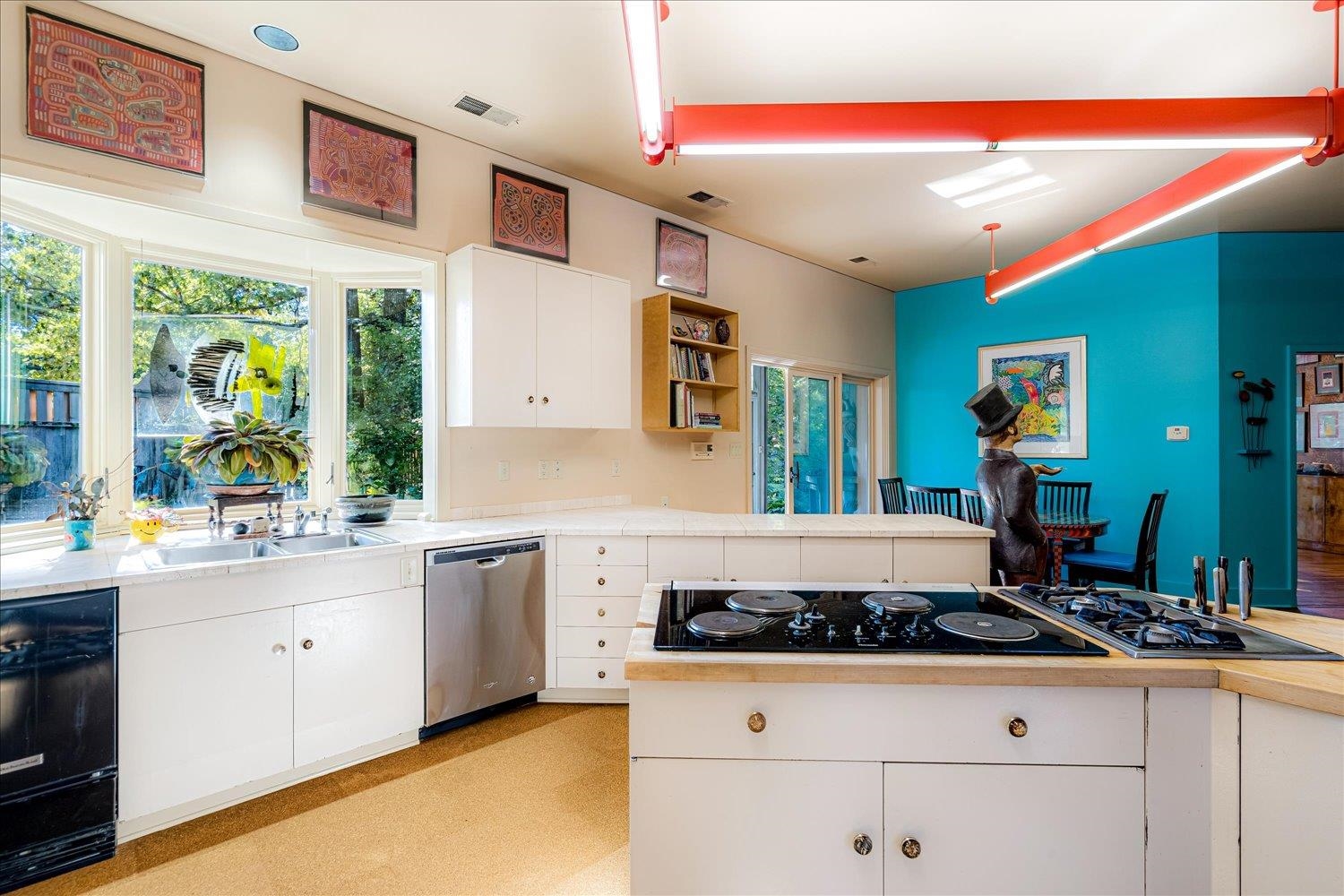 311 E CHERRY CIR