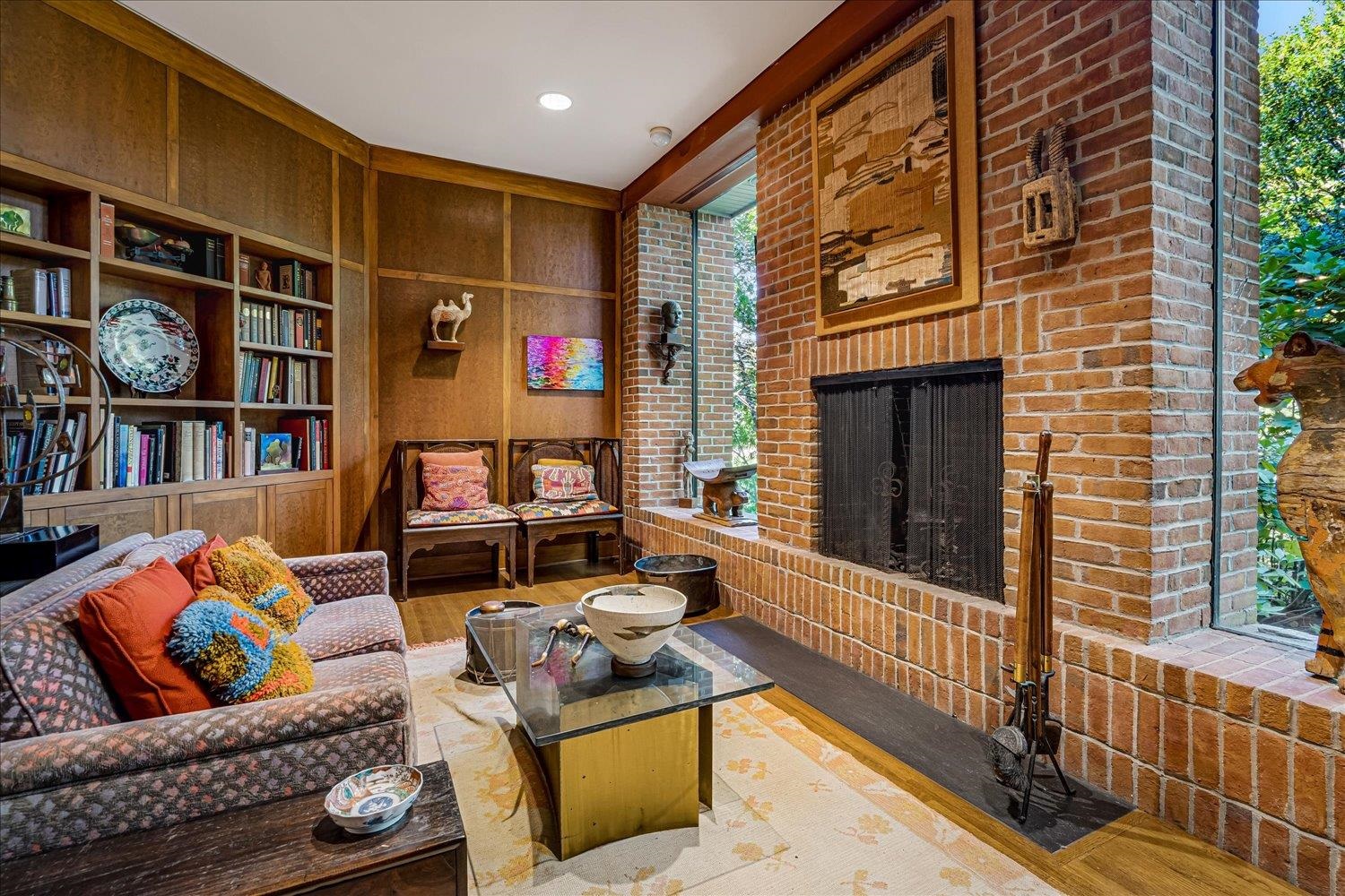 311 E CHERRY CIR