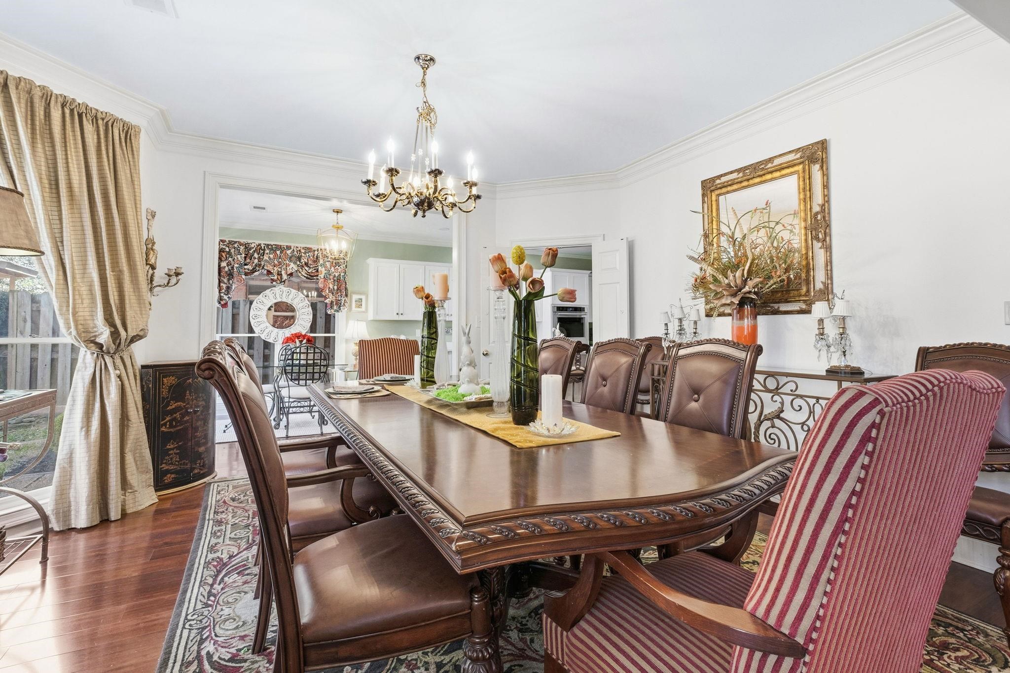 536 E LEXINGTON PARK CIR