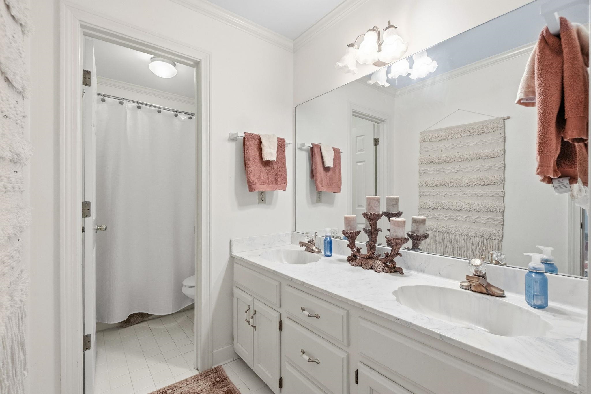 536 E LEXINGTON PARK CIR