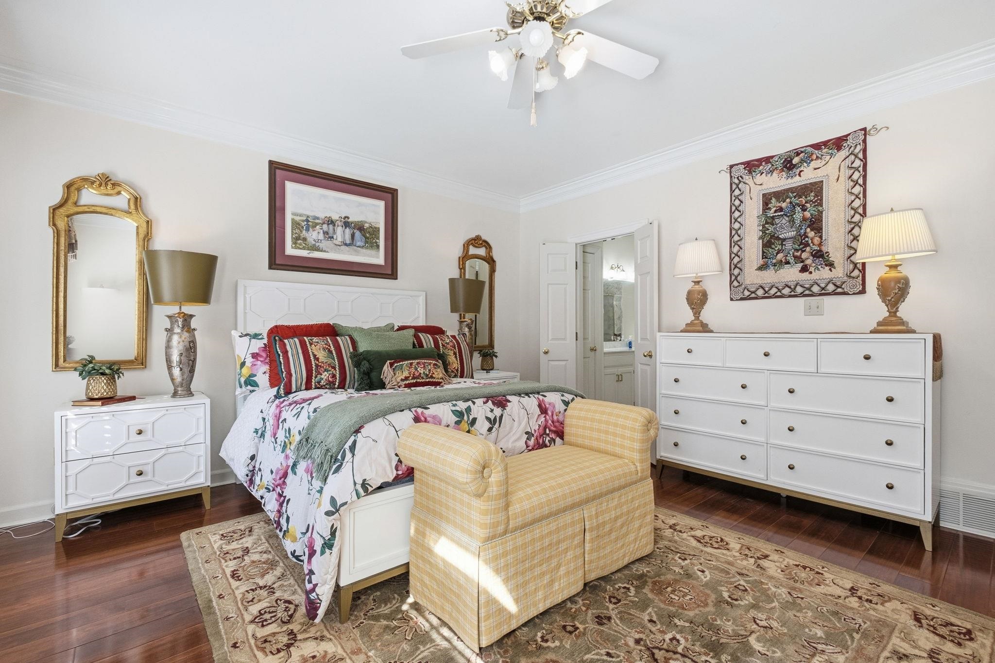 536 E LEXINGTON PARK CIR