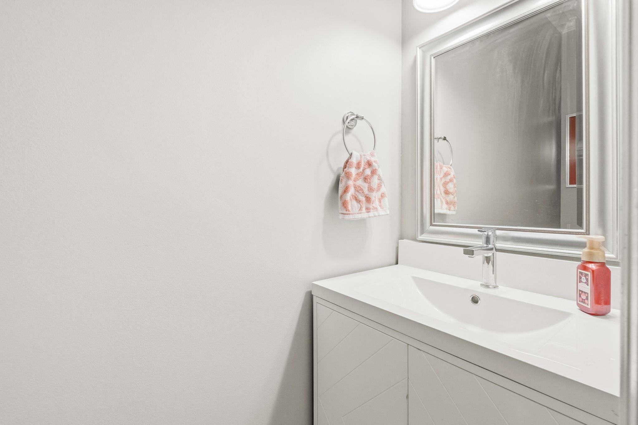 536 E LEXINGTON PARK CIR