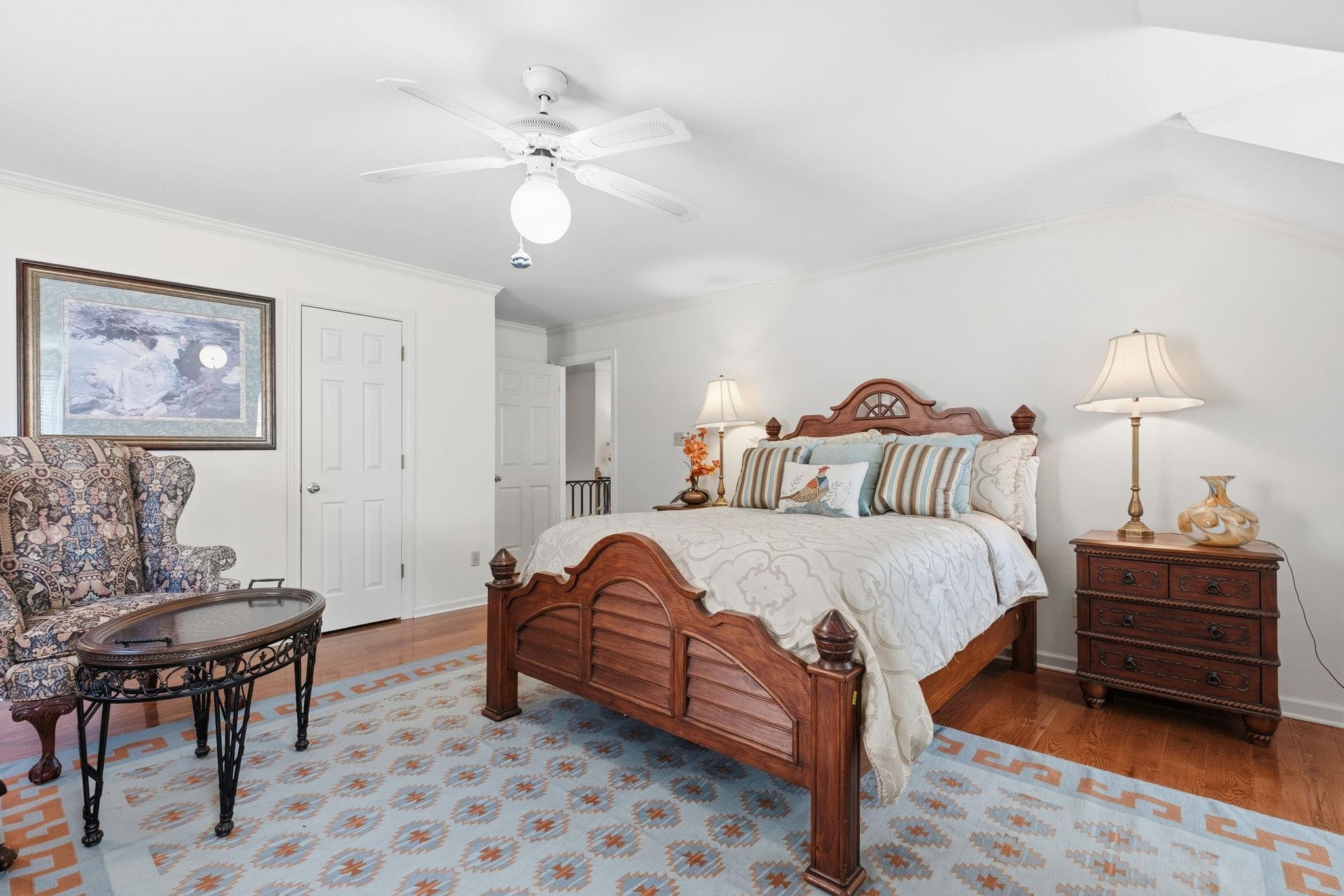 536 E LEXINGTON PARK CIR