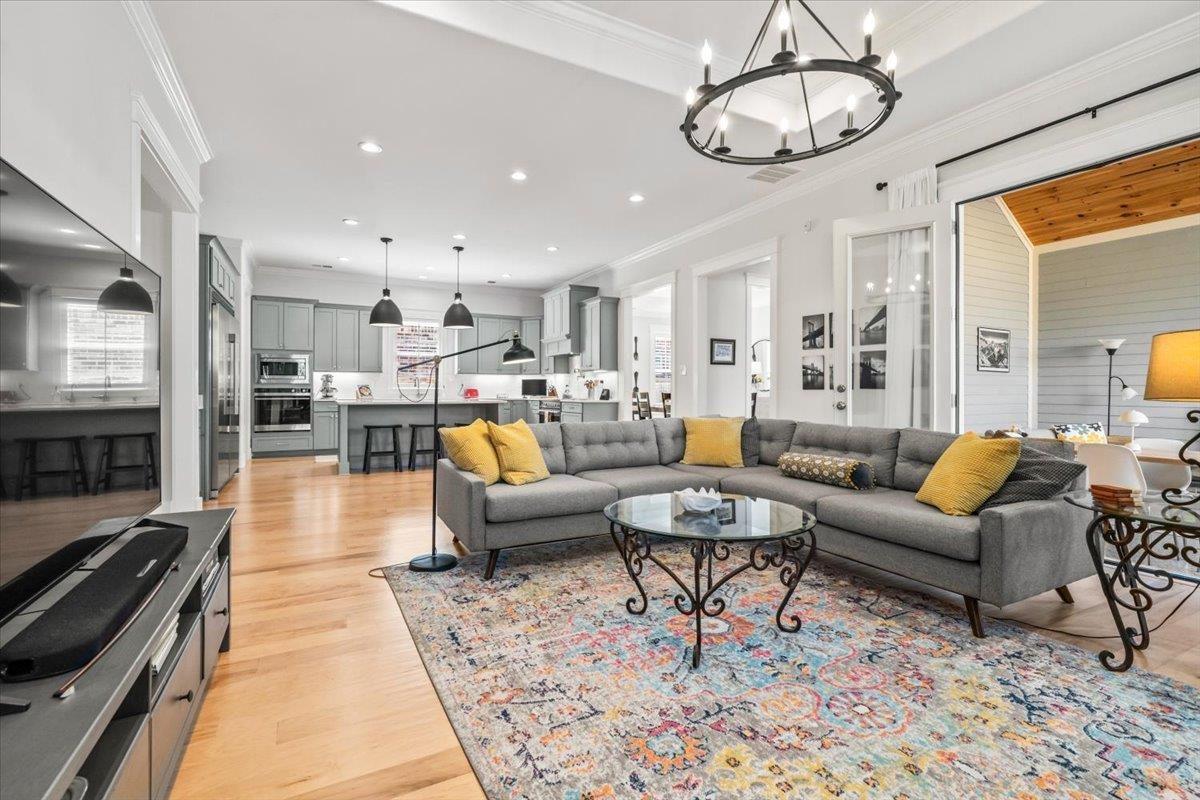 421 CATAWBA VALLEY DR