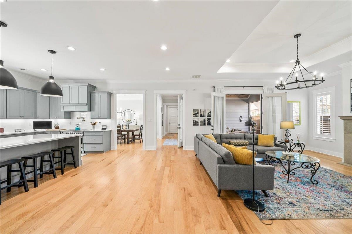 421 CATAWBA VALLEY DR