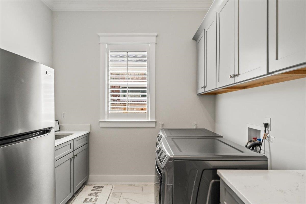 421 CATAWBA VALLEY DR