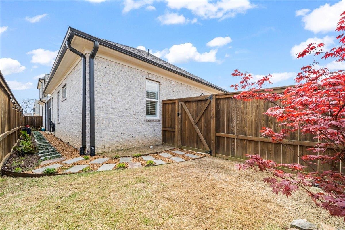 421 CATAWBA VALLEY DR