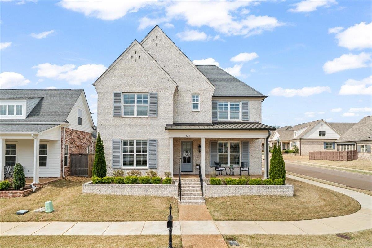 421 CATAWBA VALLEY DR