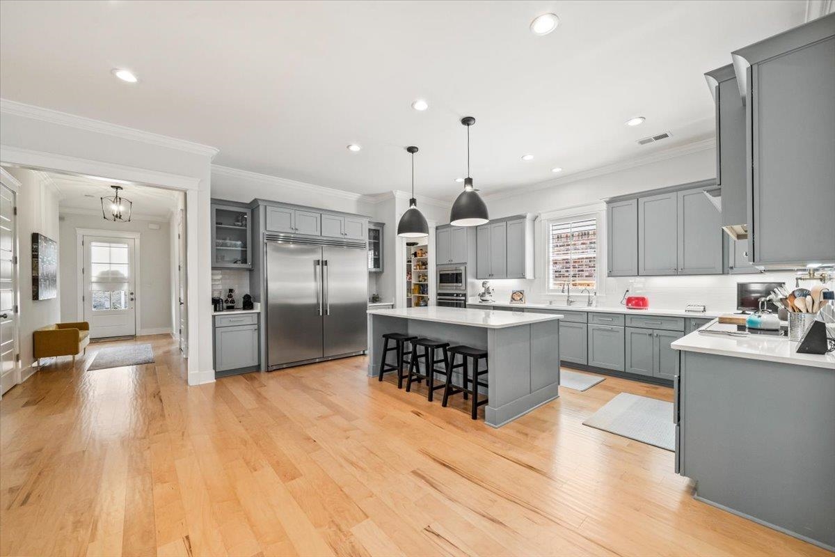 421 CATAWBA VALLEY DR