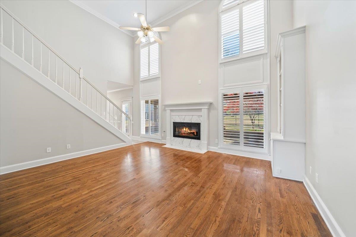 937 N WARWICK OAKS LN N