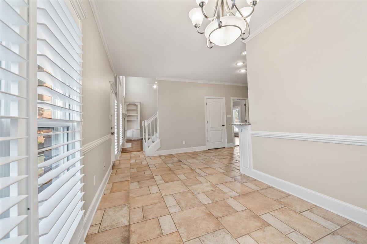 937 N WARWICK OAKS LN N