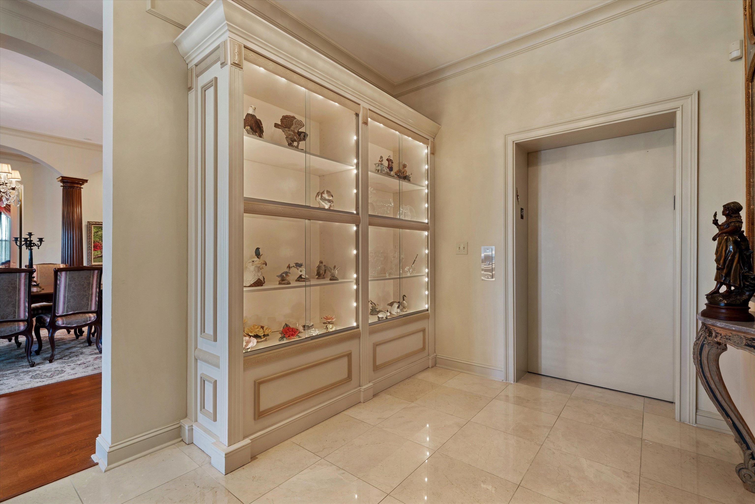 5194 LEXINGTON CLUB CV Unit: 401-402