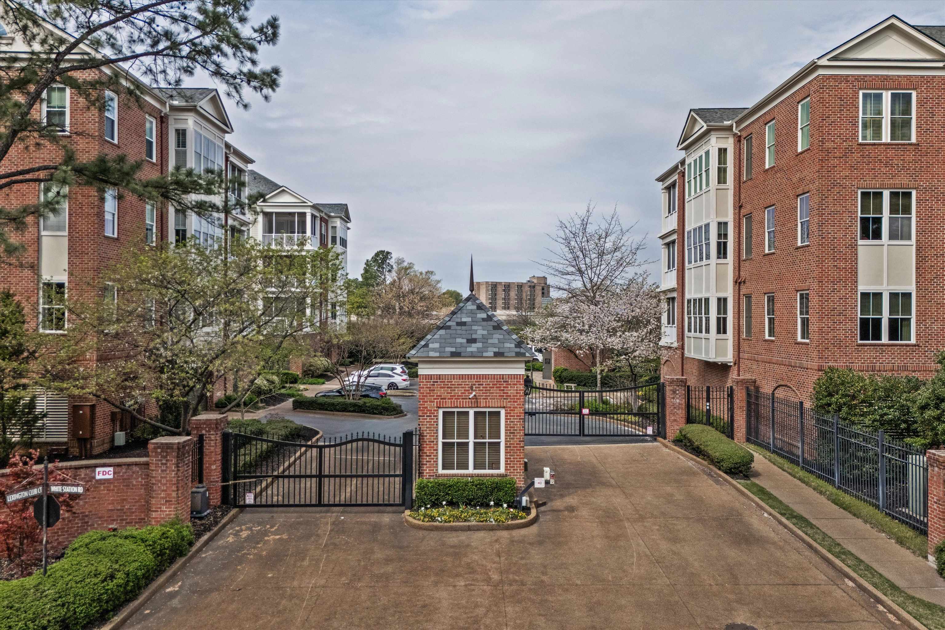 5194 LEXINGTON CLUB CV Unit: 401-402