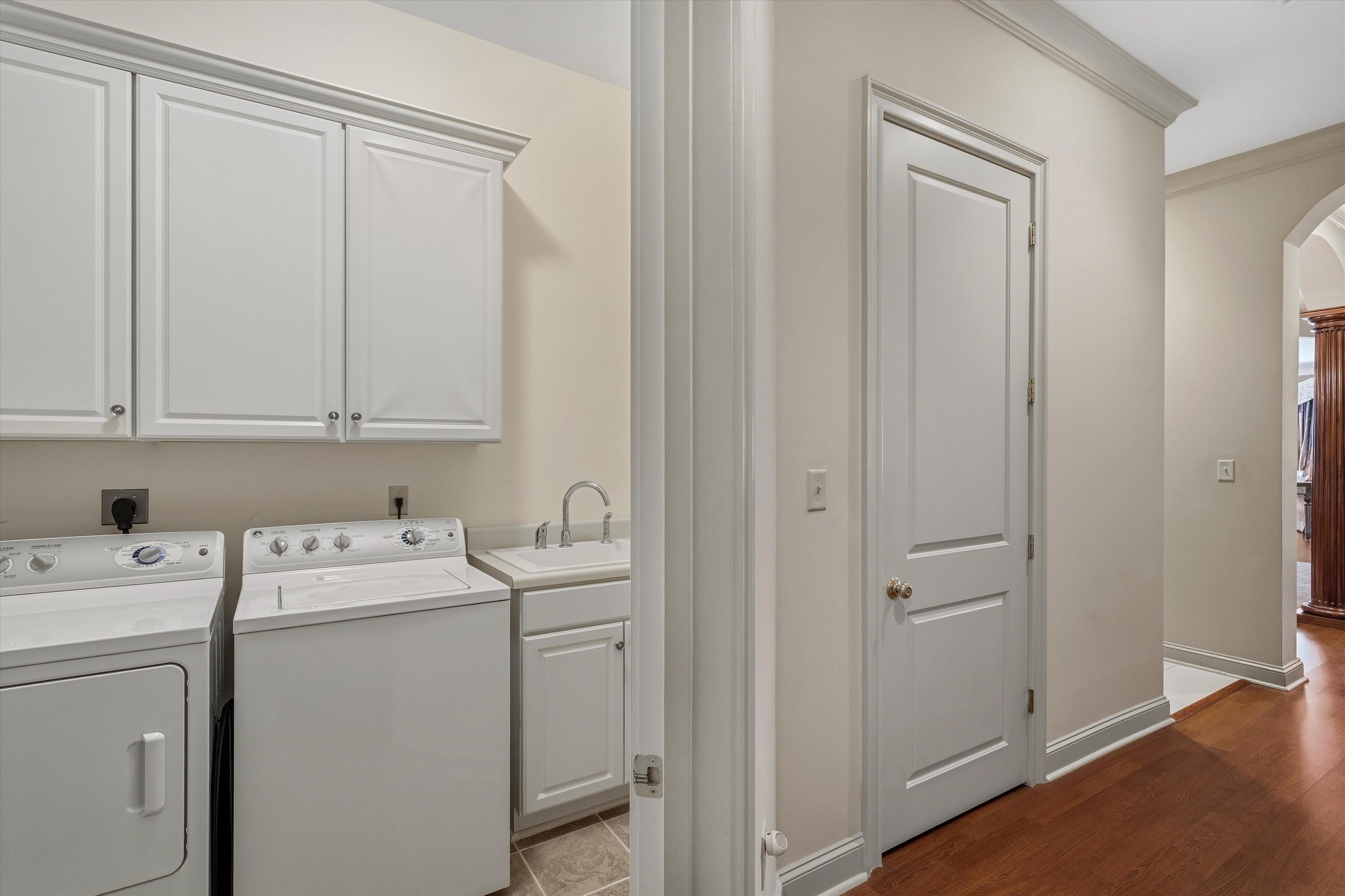 5194 LEXINGTON CLUB CV Unit: 401-402