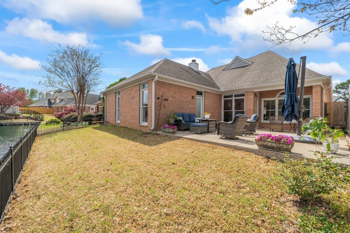1022 BOATHOOK LN