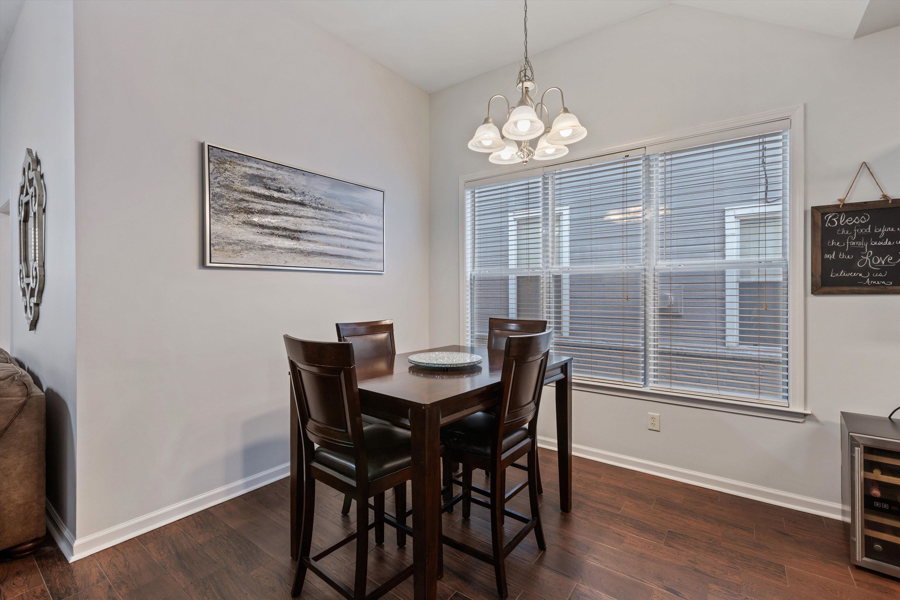 279 ISLAND VILLAGE DR