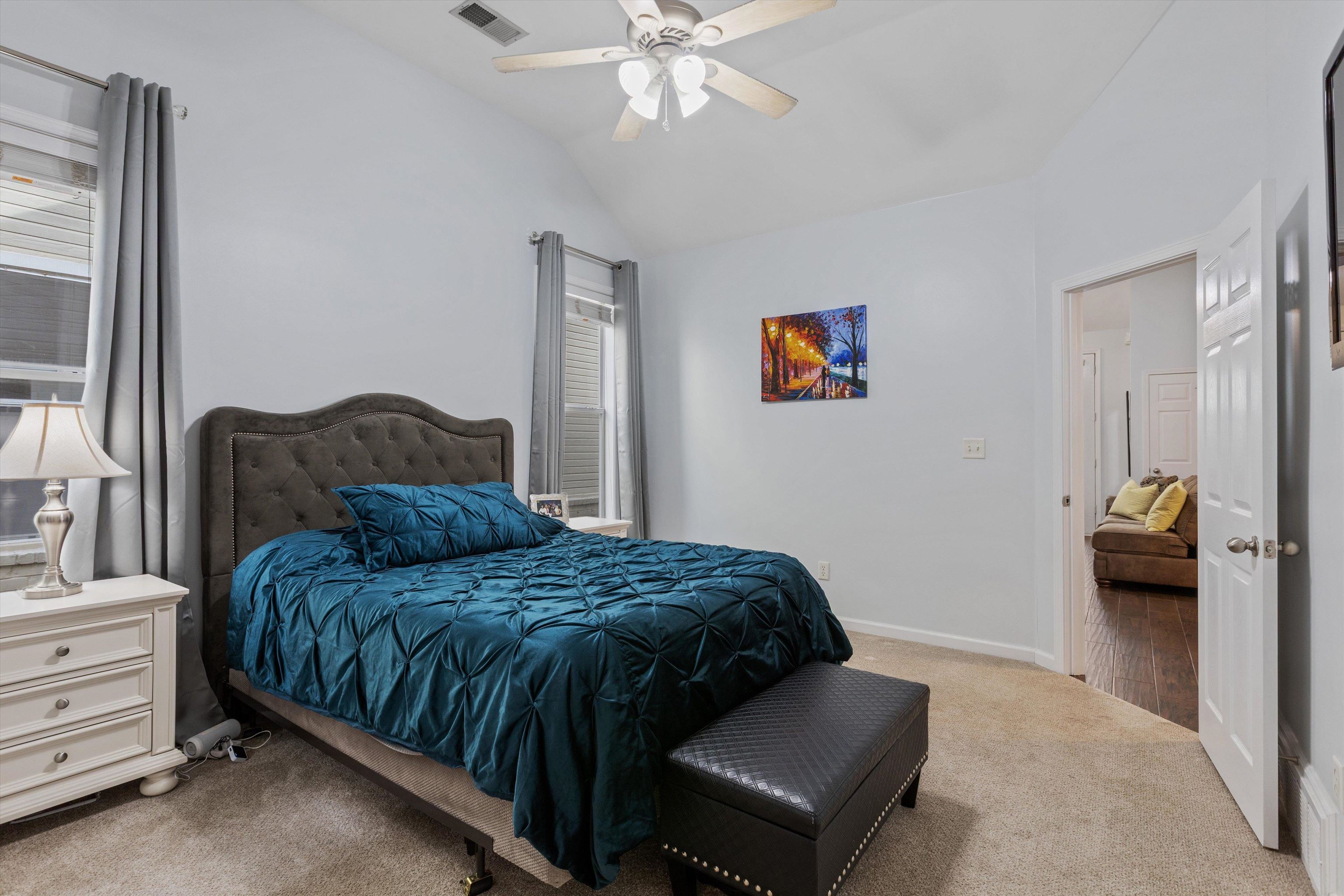 279 ISLAND VILLAGE DR