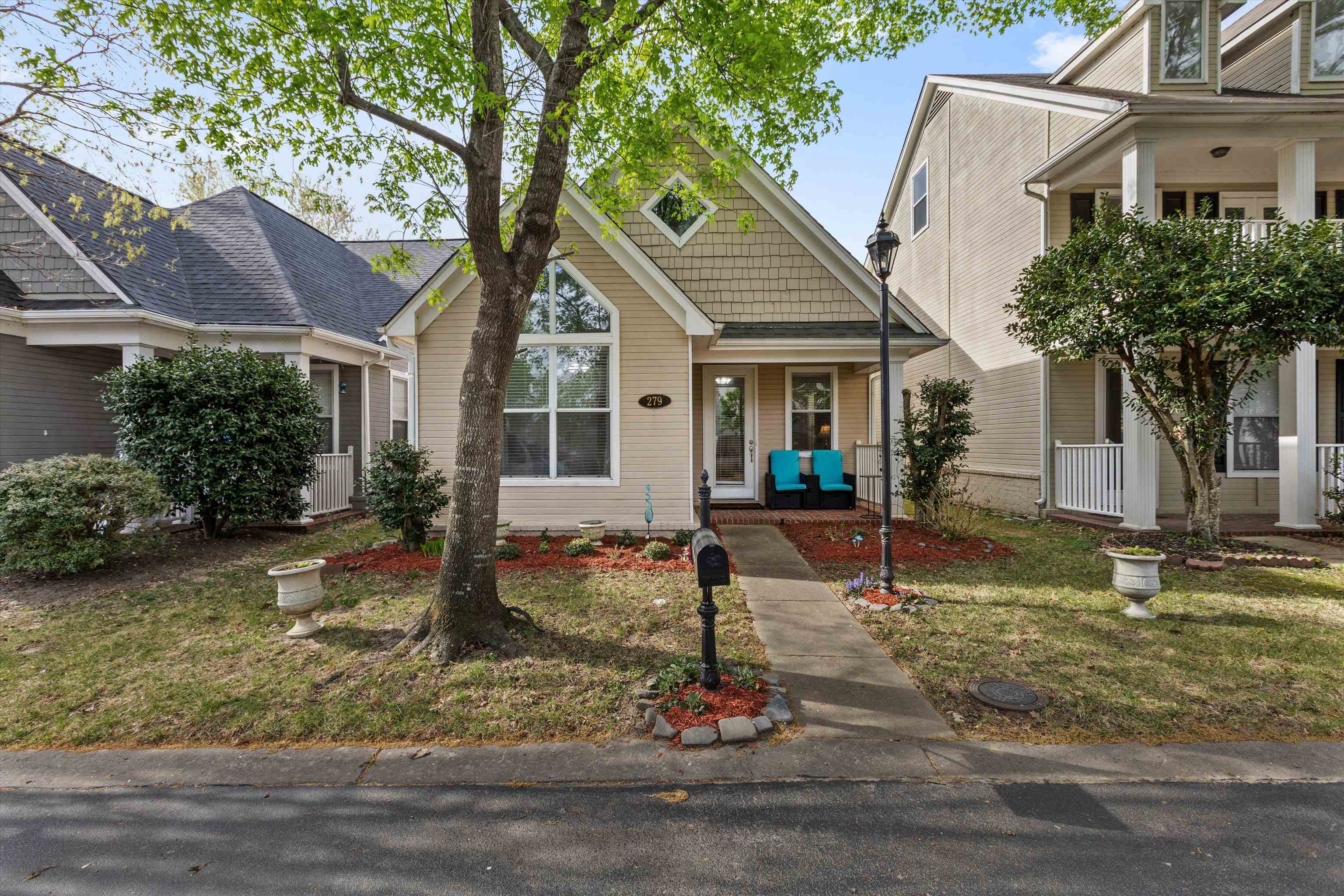 279 ISLAND VILLAGE DR