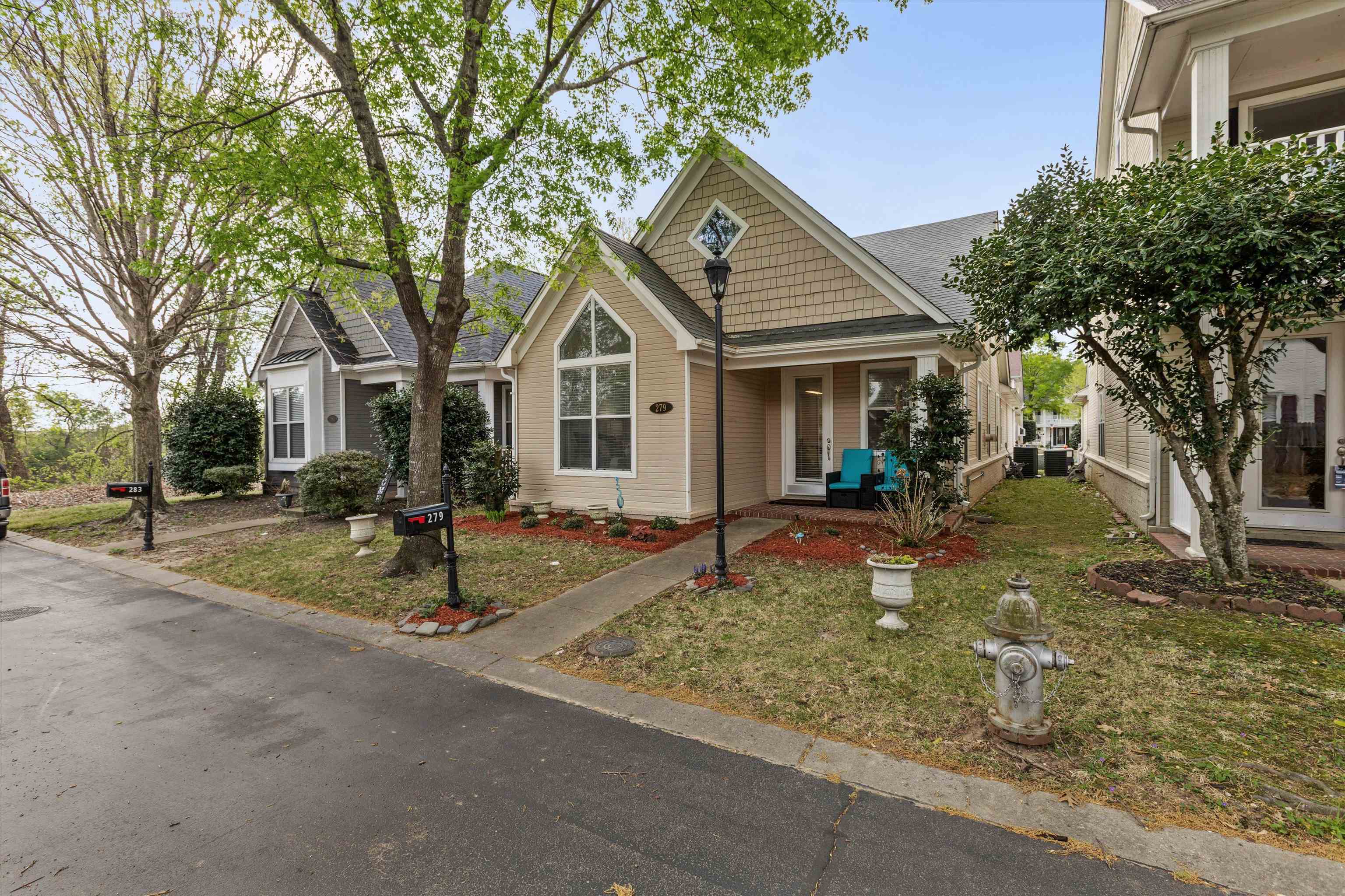 279 ISLAND VILLAGE DR