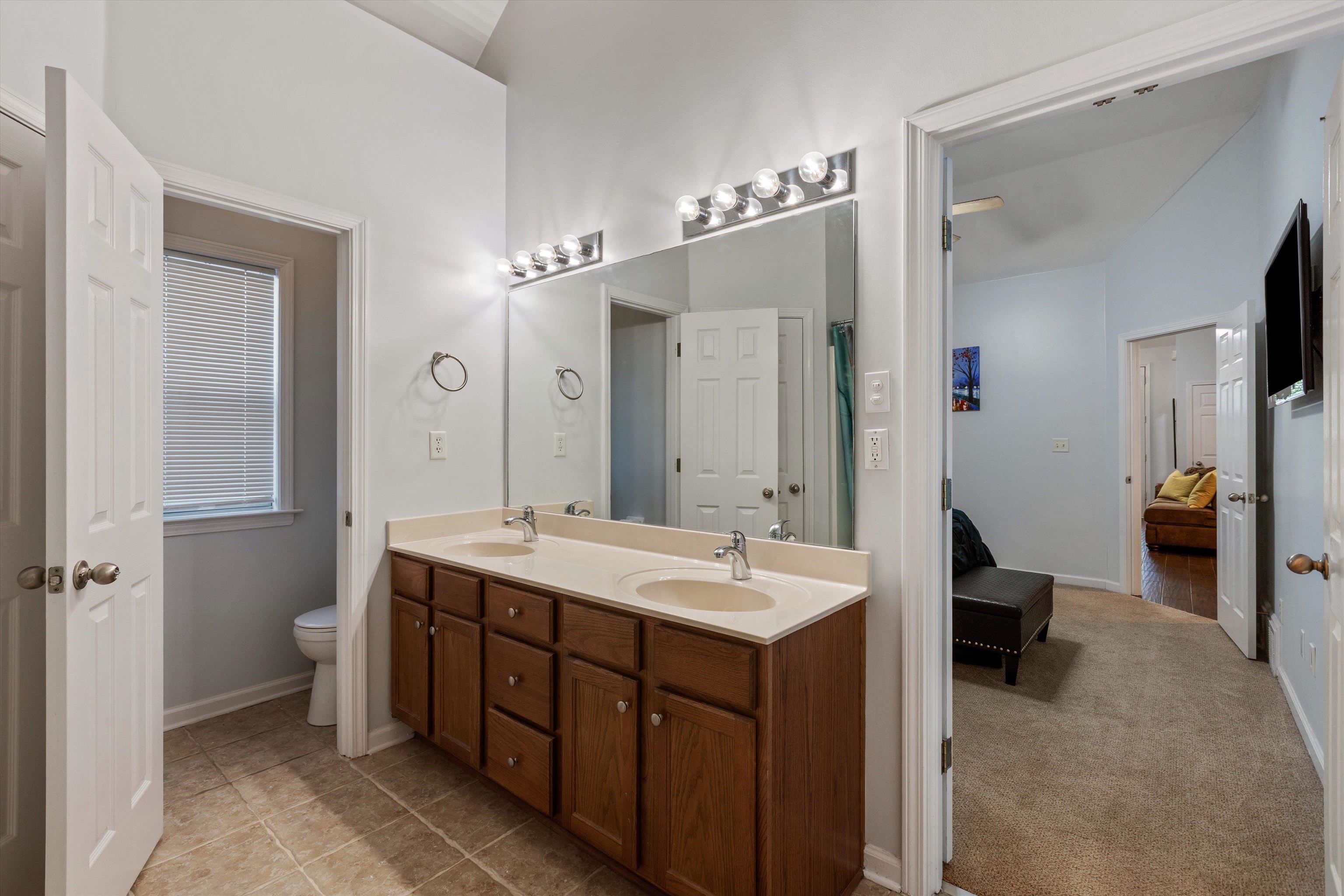 279 ISLAND VILLAGE DR
