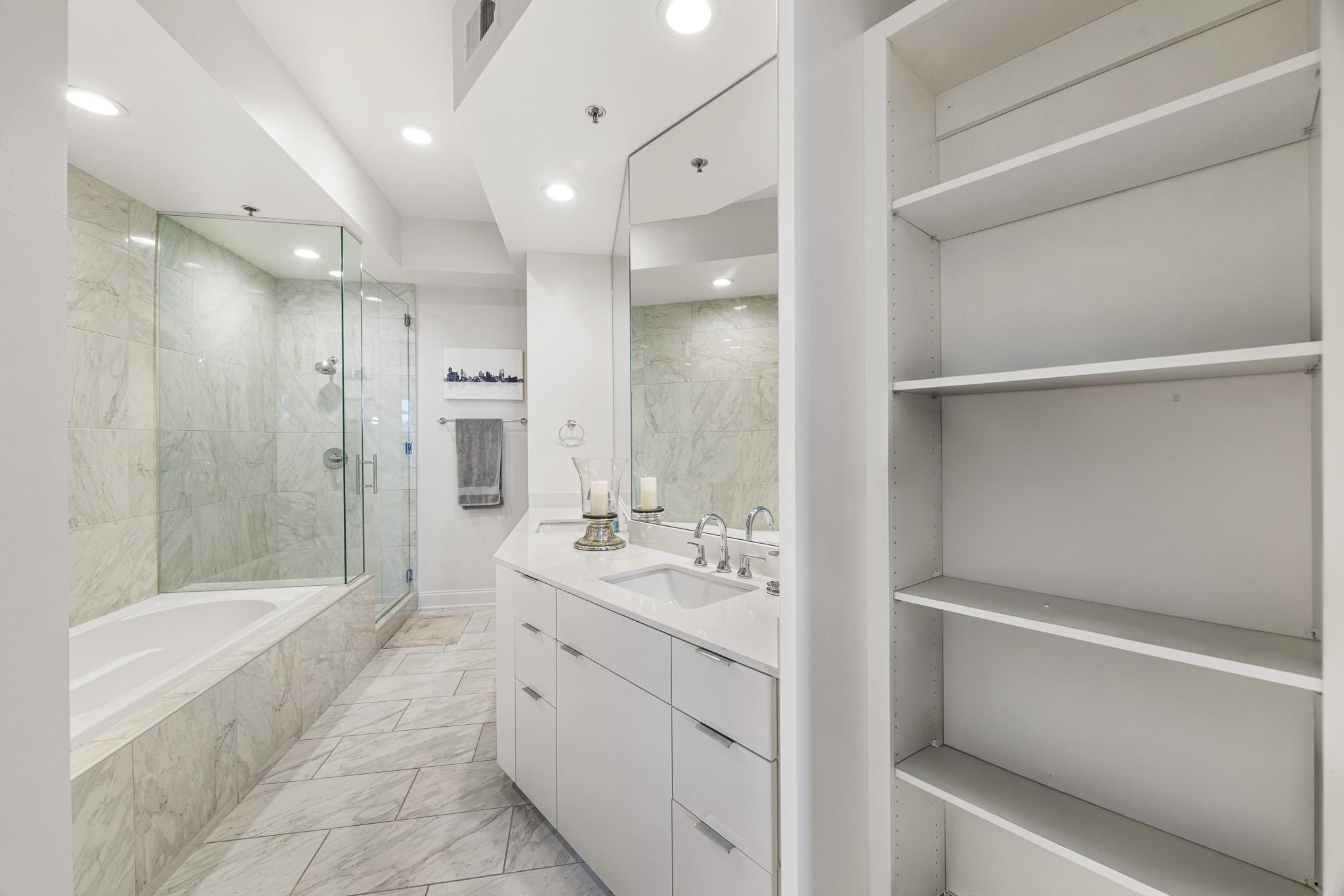 717 RIVERSIDE DR Unit: B2603