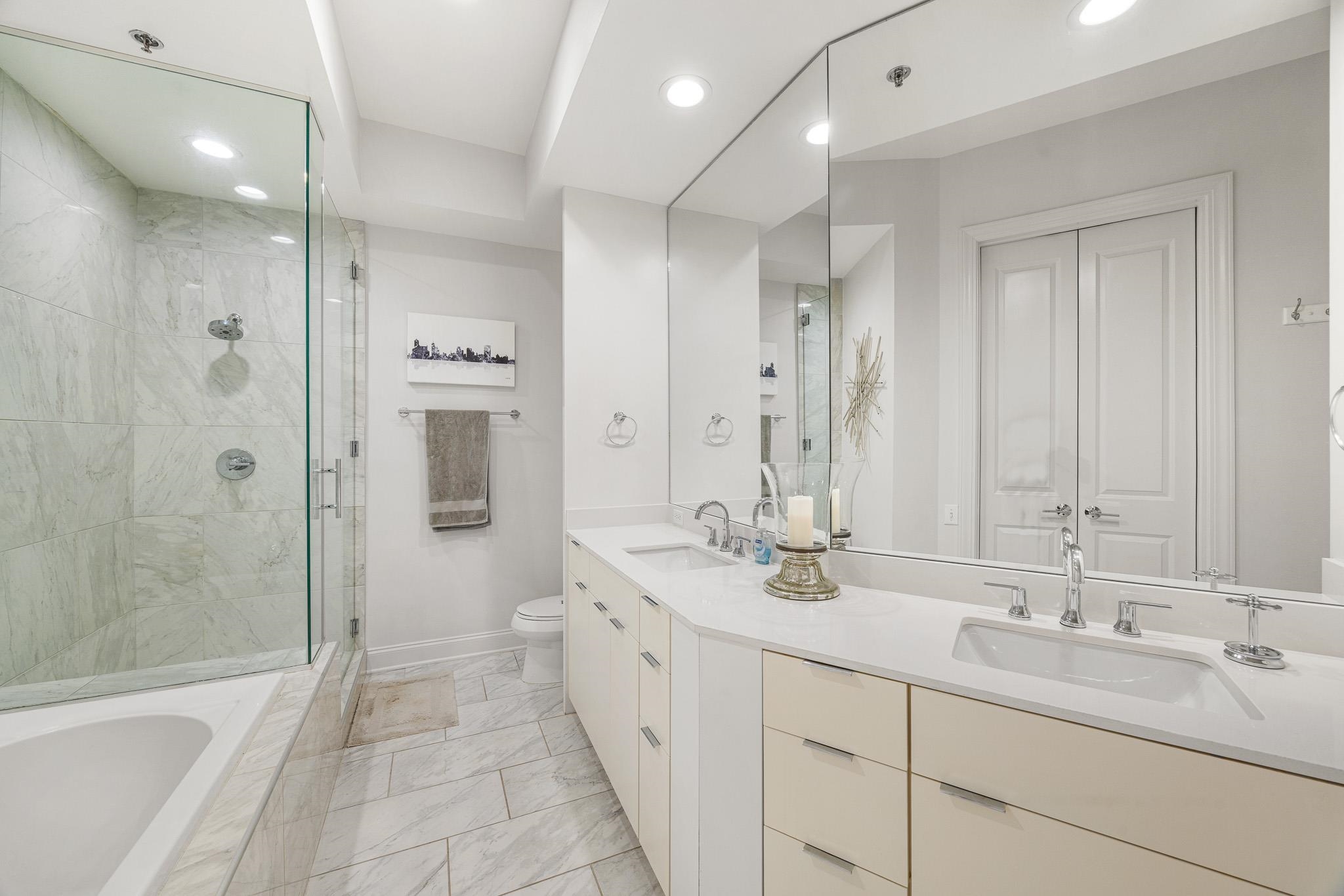 717 RIVERSIDE DR Unit: B2603