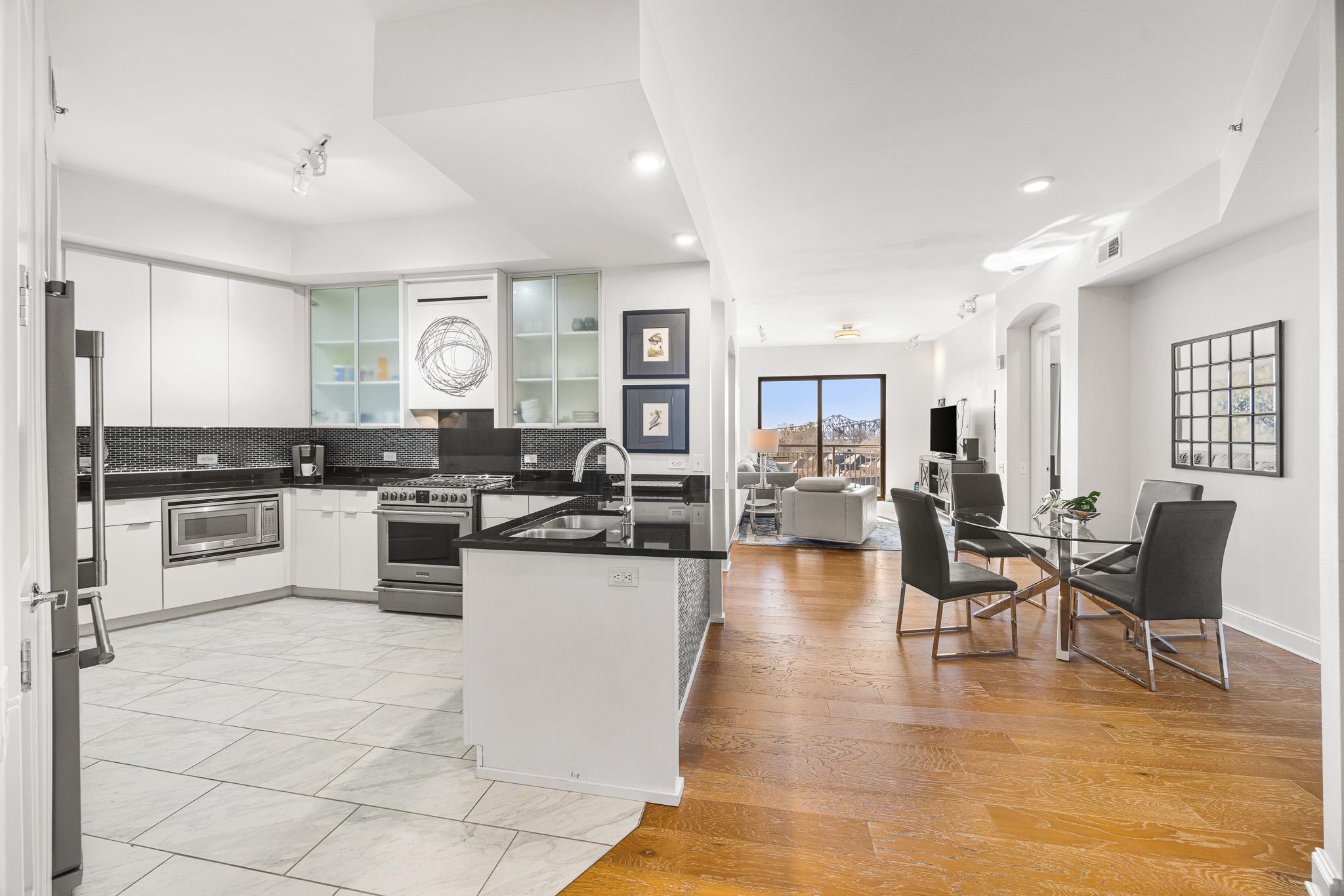 717 RIVERSIDE DR Unit: B2603