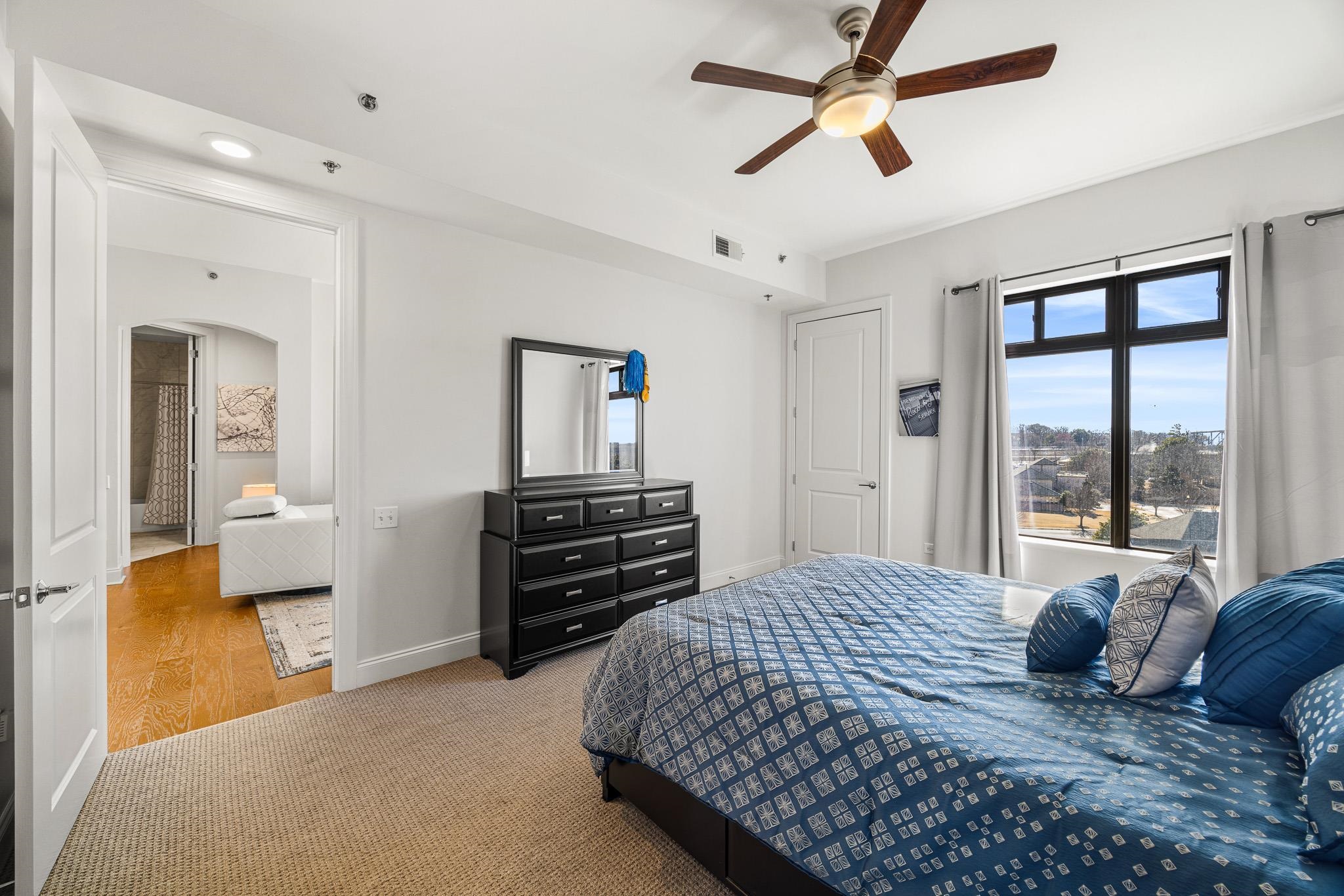 717 RIVERSIDE DR Unit: B2603