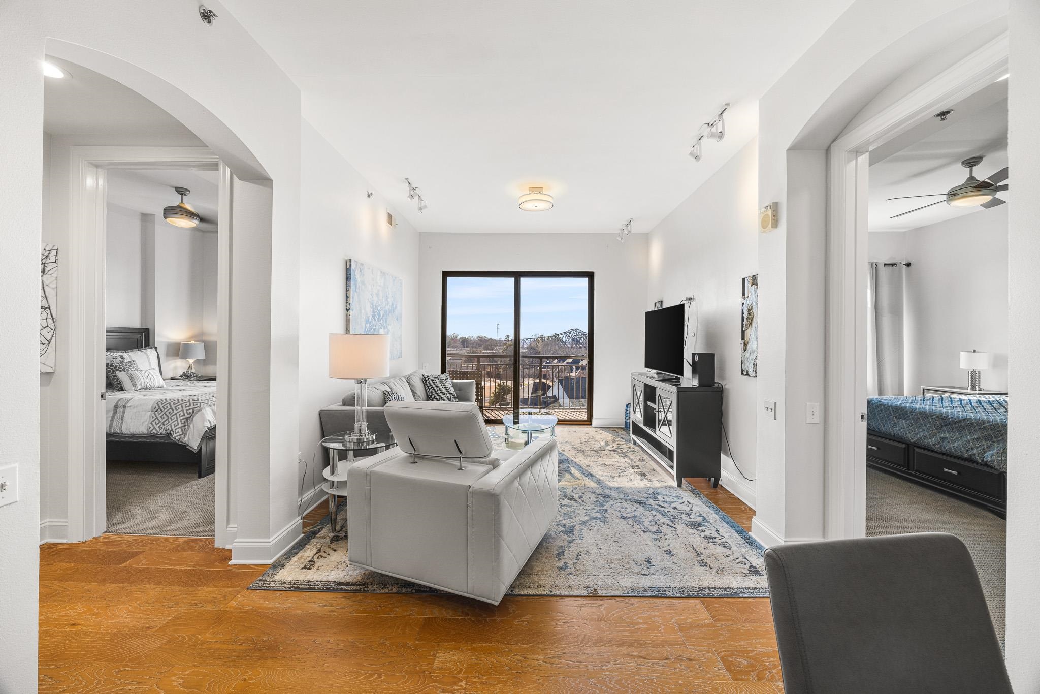 717 RIVERSIDE DR Unit: B2603