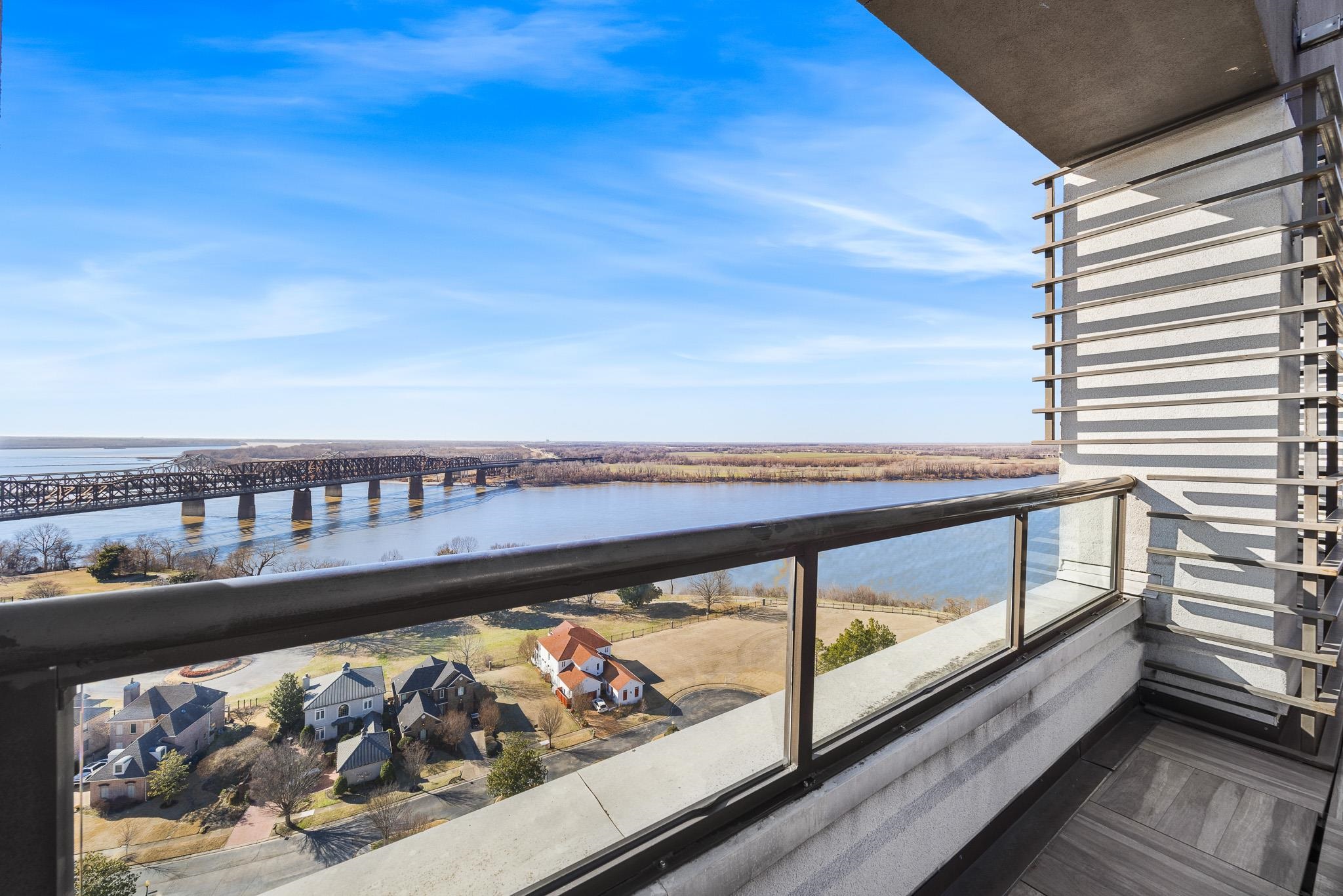 717 RIVERSIDE DR Unit: B2603