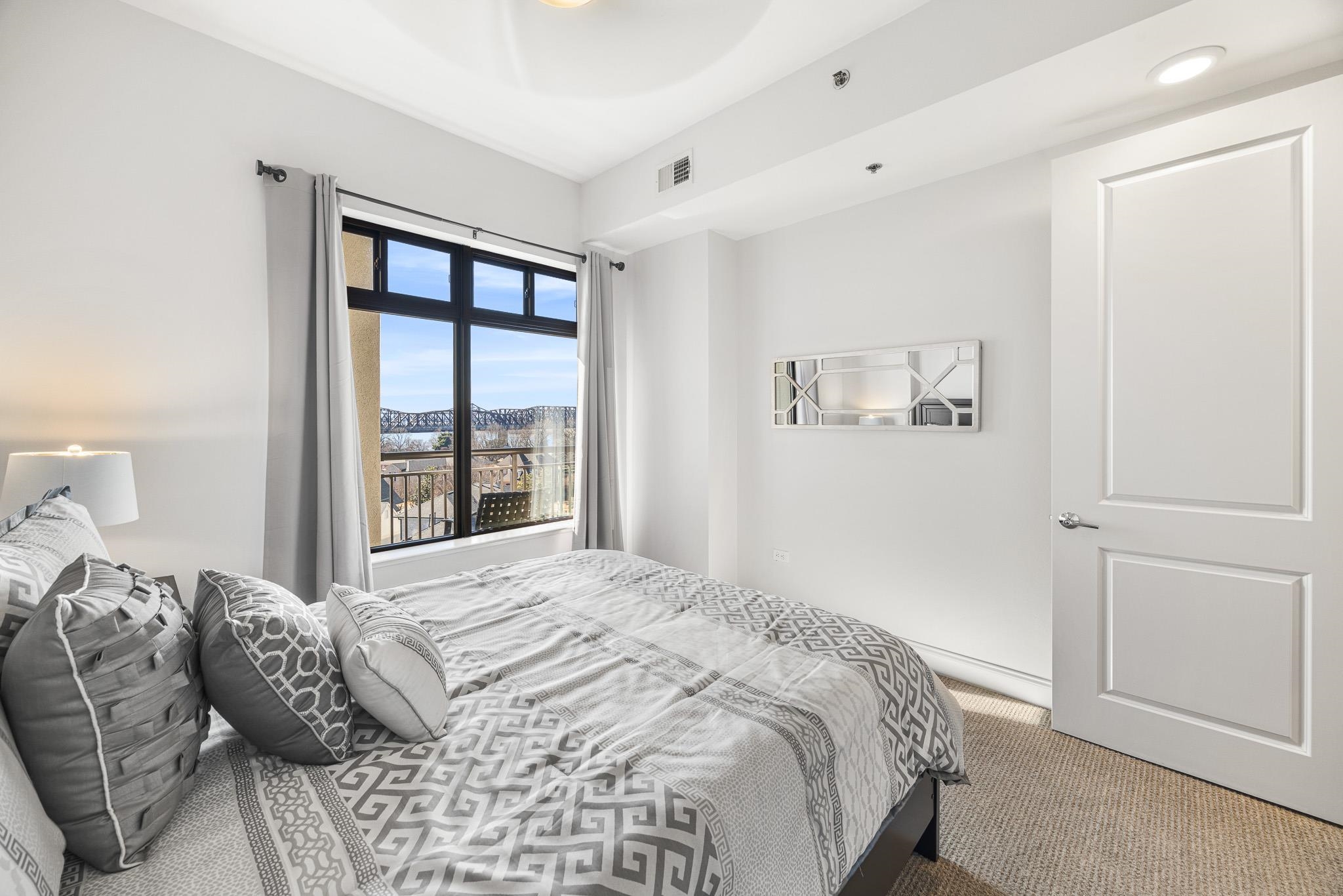 717 RIVERSIDE DR Unit: B2603