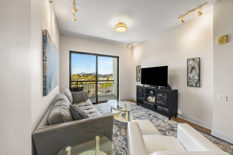 717 RIVERSIDE DR Unit: B2603