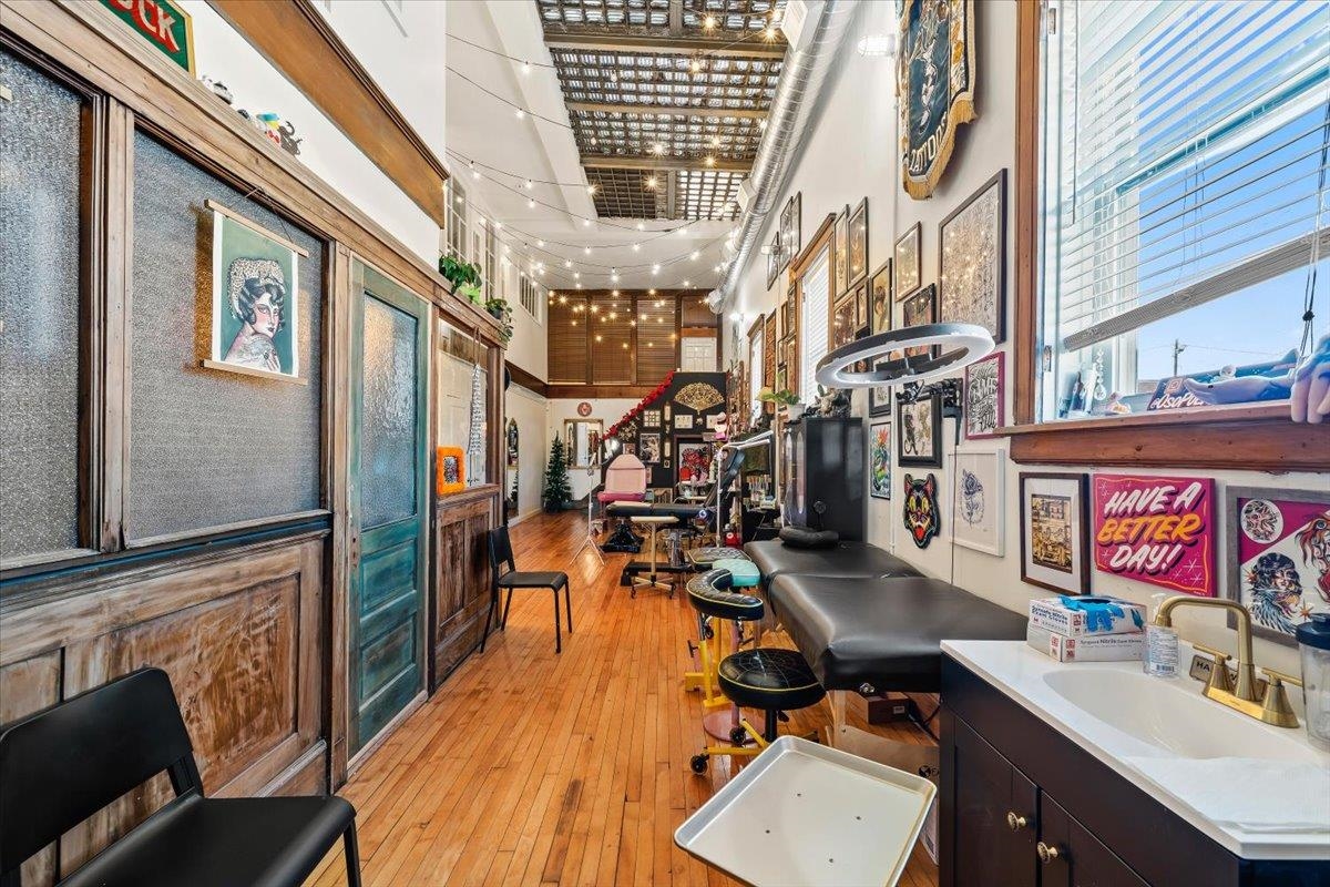 339 MADISON AVE