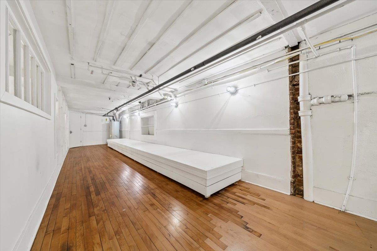 339 MADISON AVE