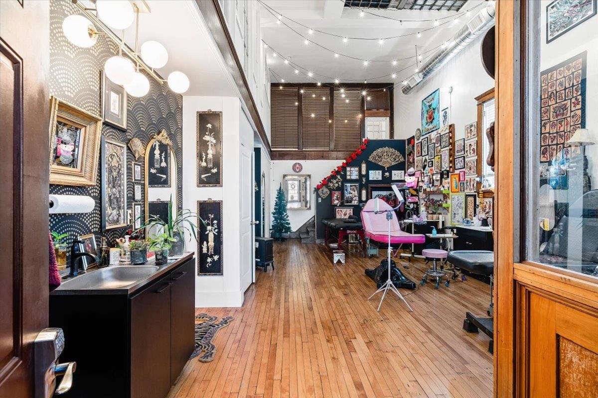 339 MADISON AVE