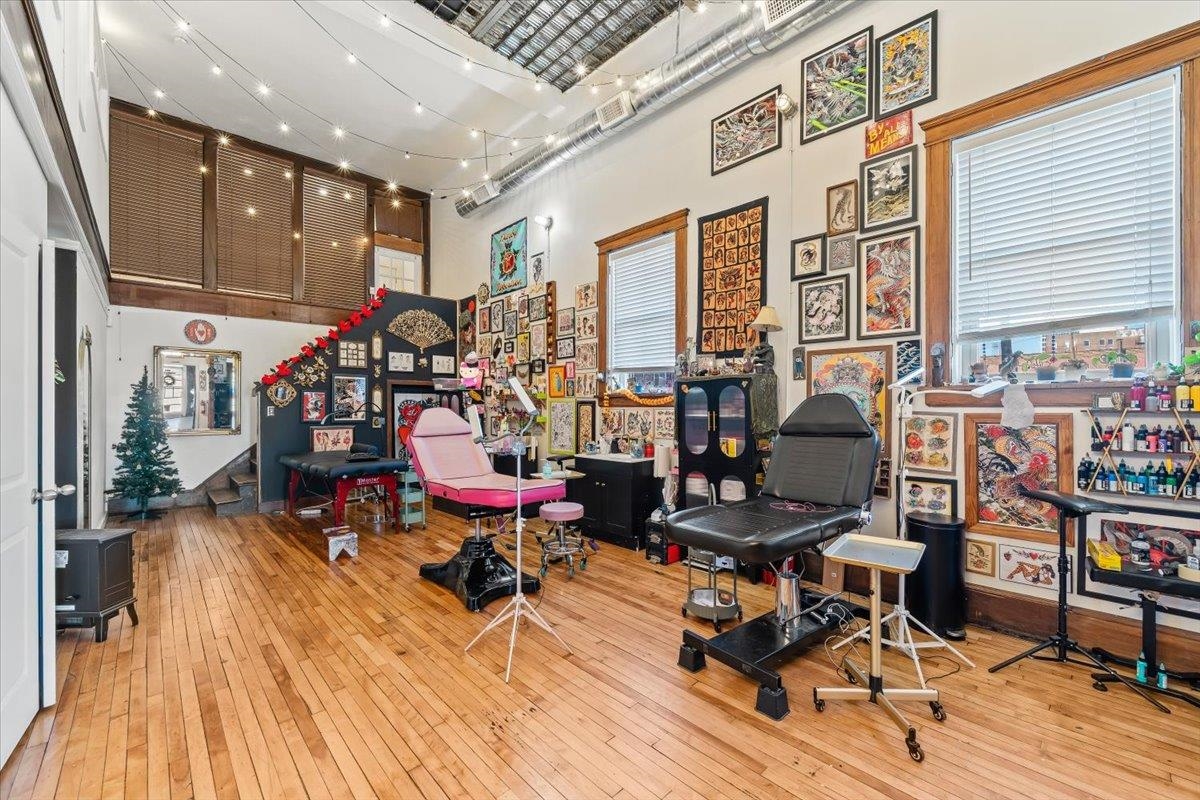 339 MADISON AVE