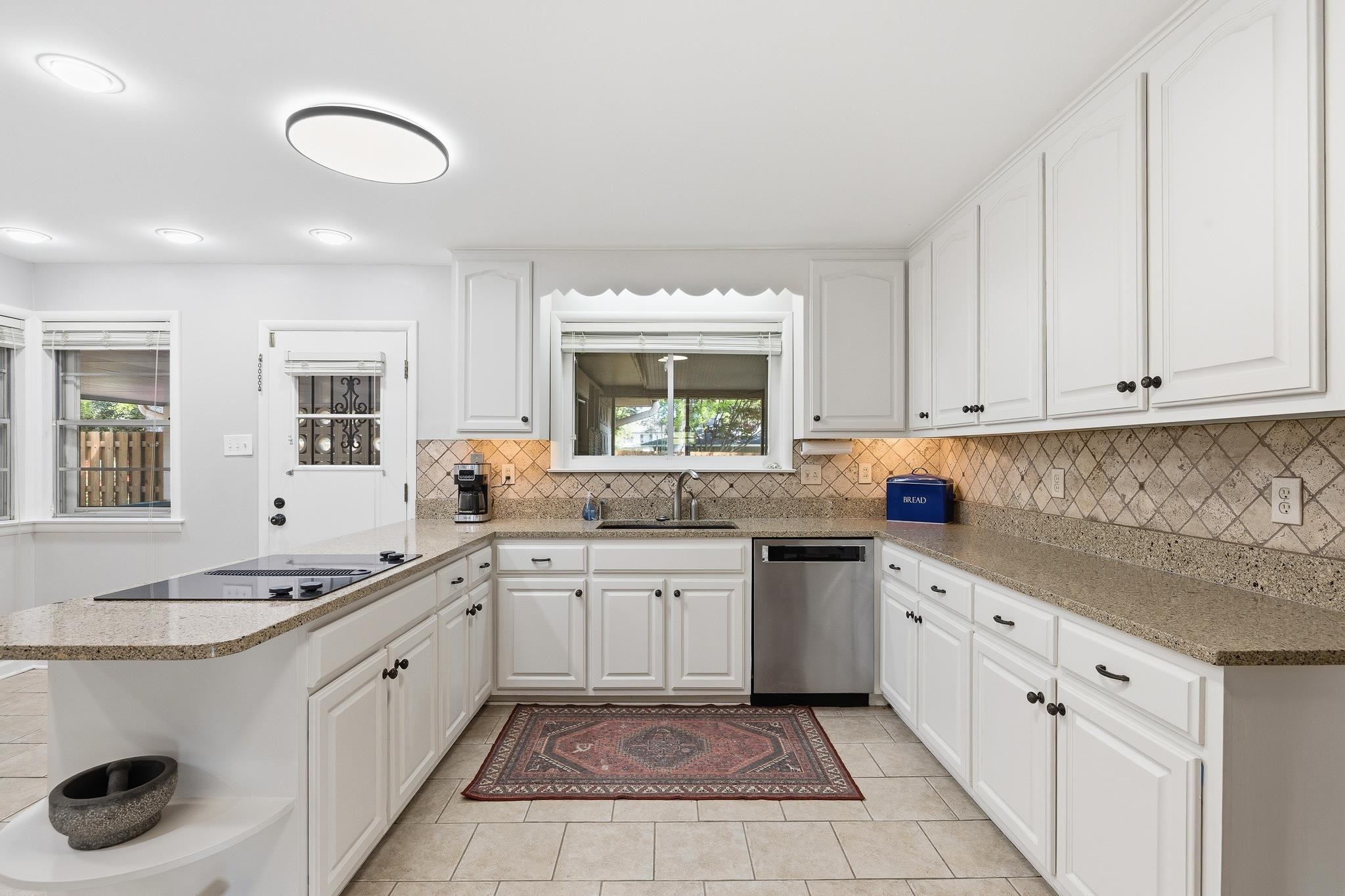 1247 W YORKSHIRE CV W