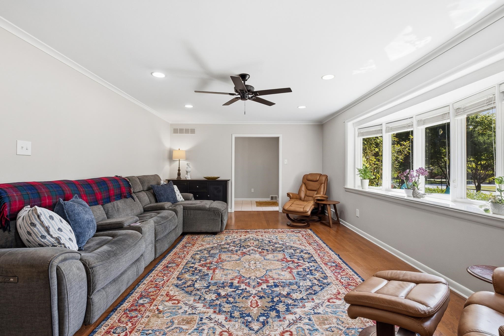 1247 W YORKSHIRE CV W