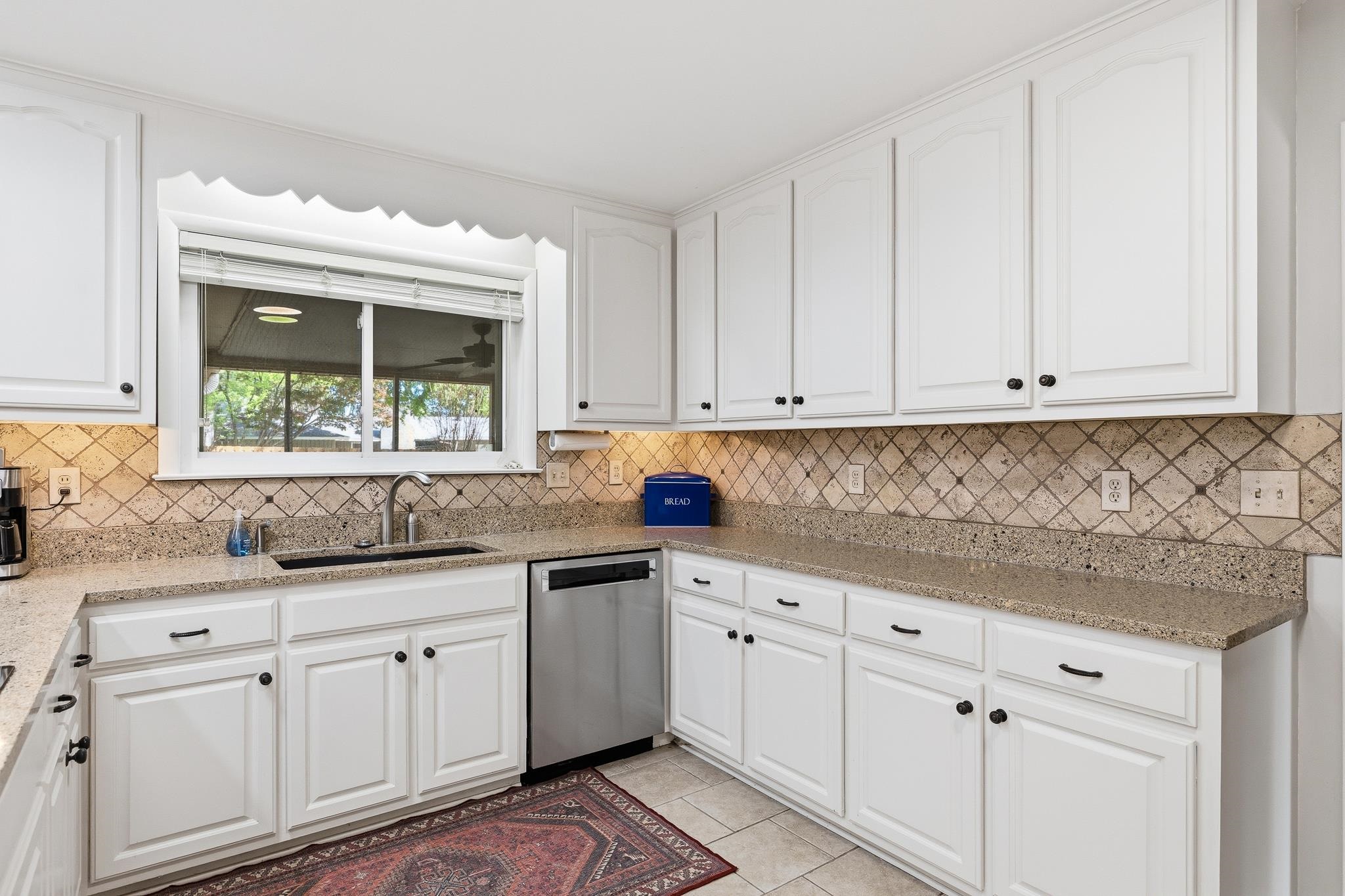 1247 W YORKSHIRE CV W