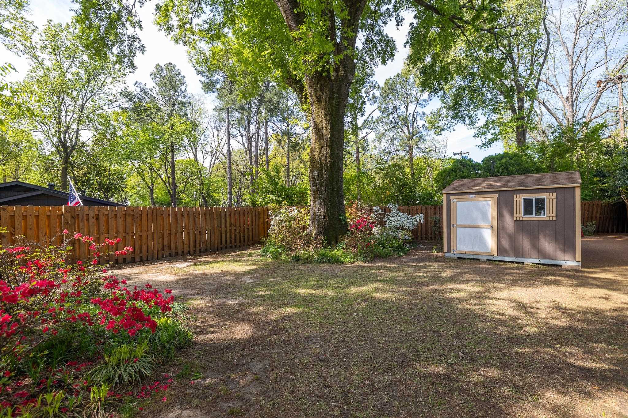 1247 W YORKSHIRE CV W